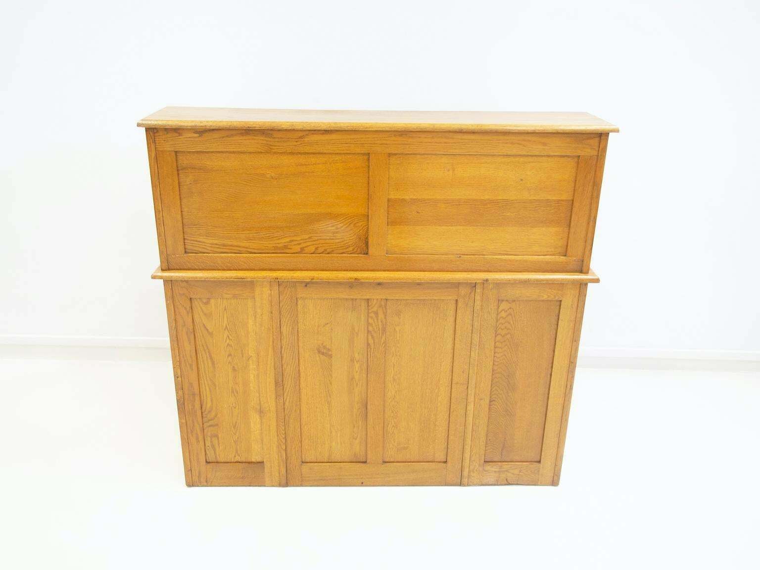 photo vintage Oak Roll Top Secretary Desk With Drawers