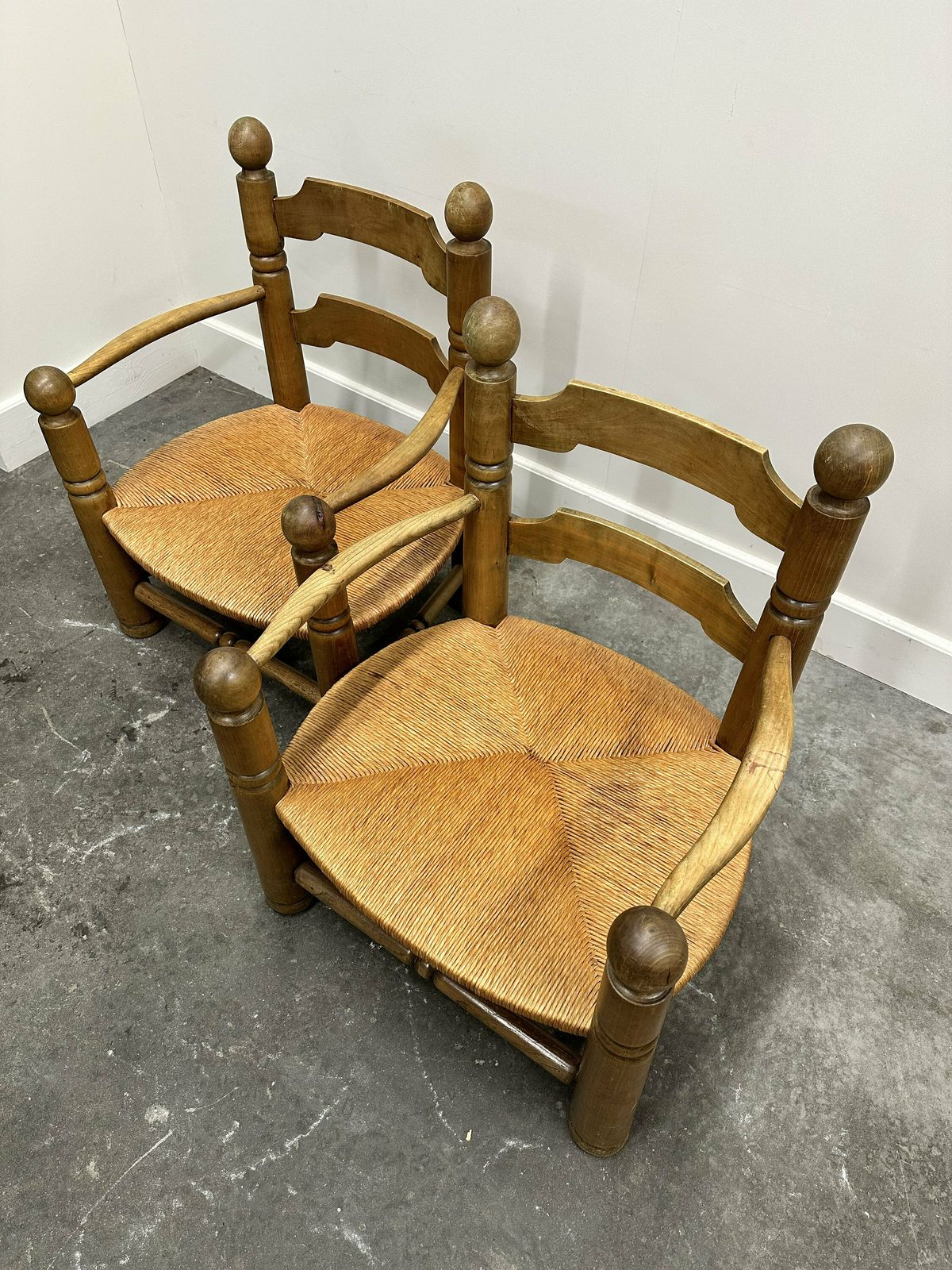 Paar Lage Fauteuils Met Biezen Zitting Van Charles Dudouyt, Jaren 1940, Set Van 2 photo furniture