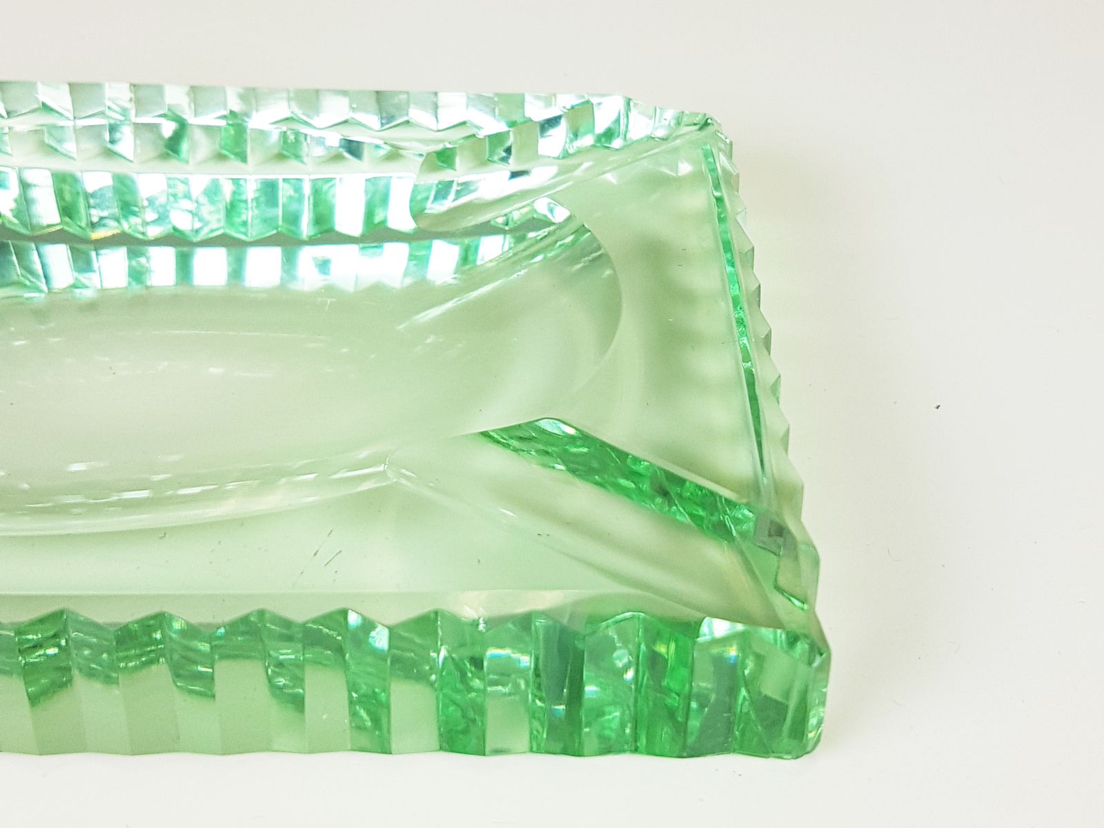 Cut Glass Zig Zag Ashtray In The Style Of Fontana Arte, 1950s photo 400.0