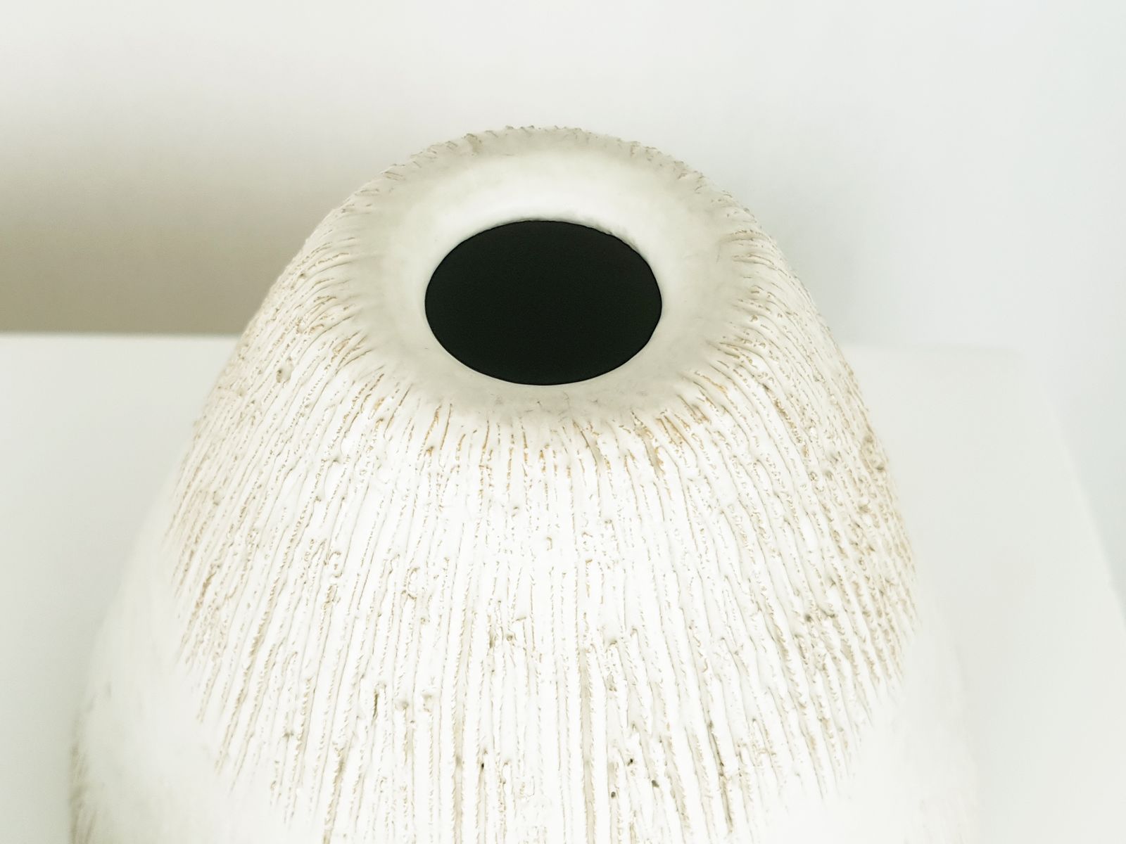 Italian White Ivory Ceramic Vases By La Bottega, 1970s, Set Of 2 photo Home Decor