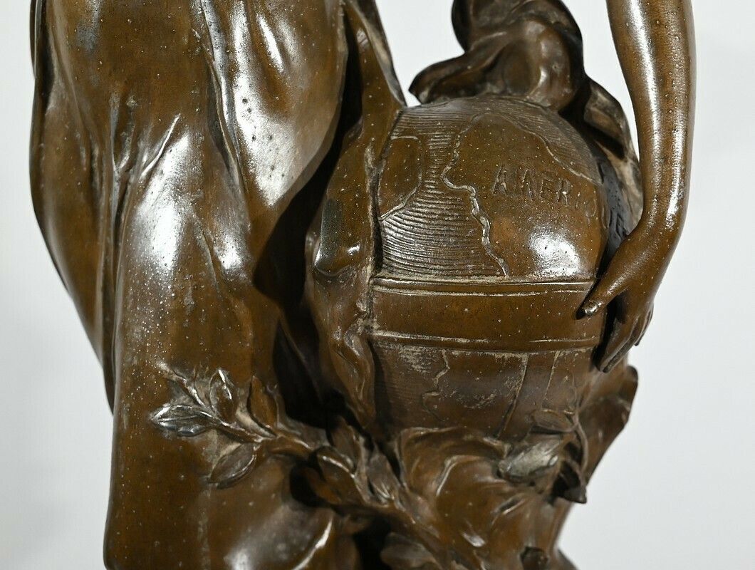 photo vinterior Sculpture “Science”, By A. Moreau – Late 19th Century