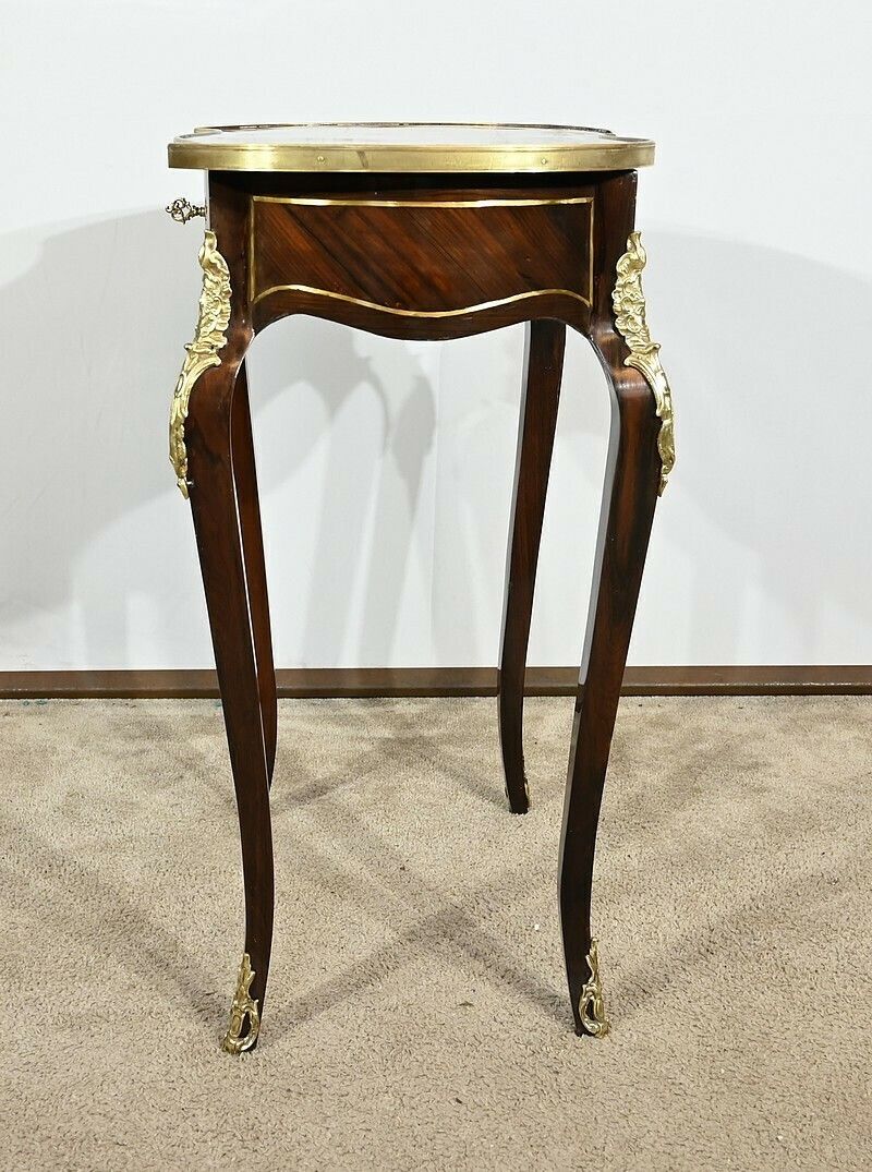 photo vinterior Small Marquetry Living Room Table, Louis XV Style, Napoleon III Period – Mid 19th Century
