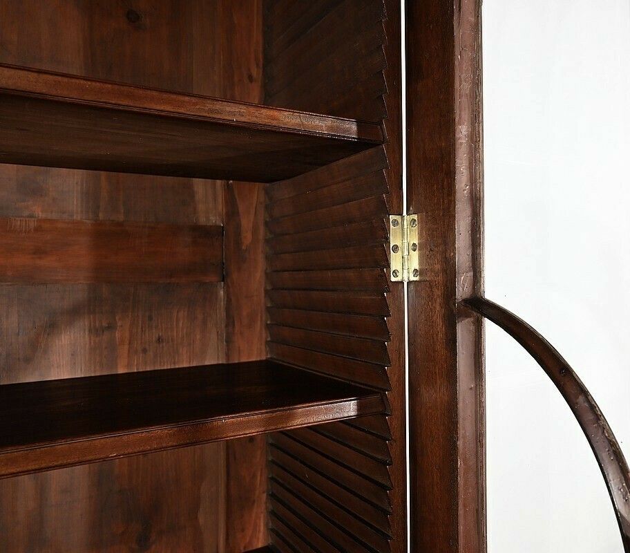 photo vinterior Mahogany Bookcase, England, Georgian Period – 19th Century