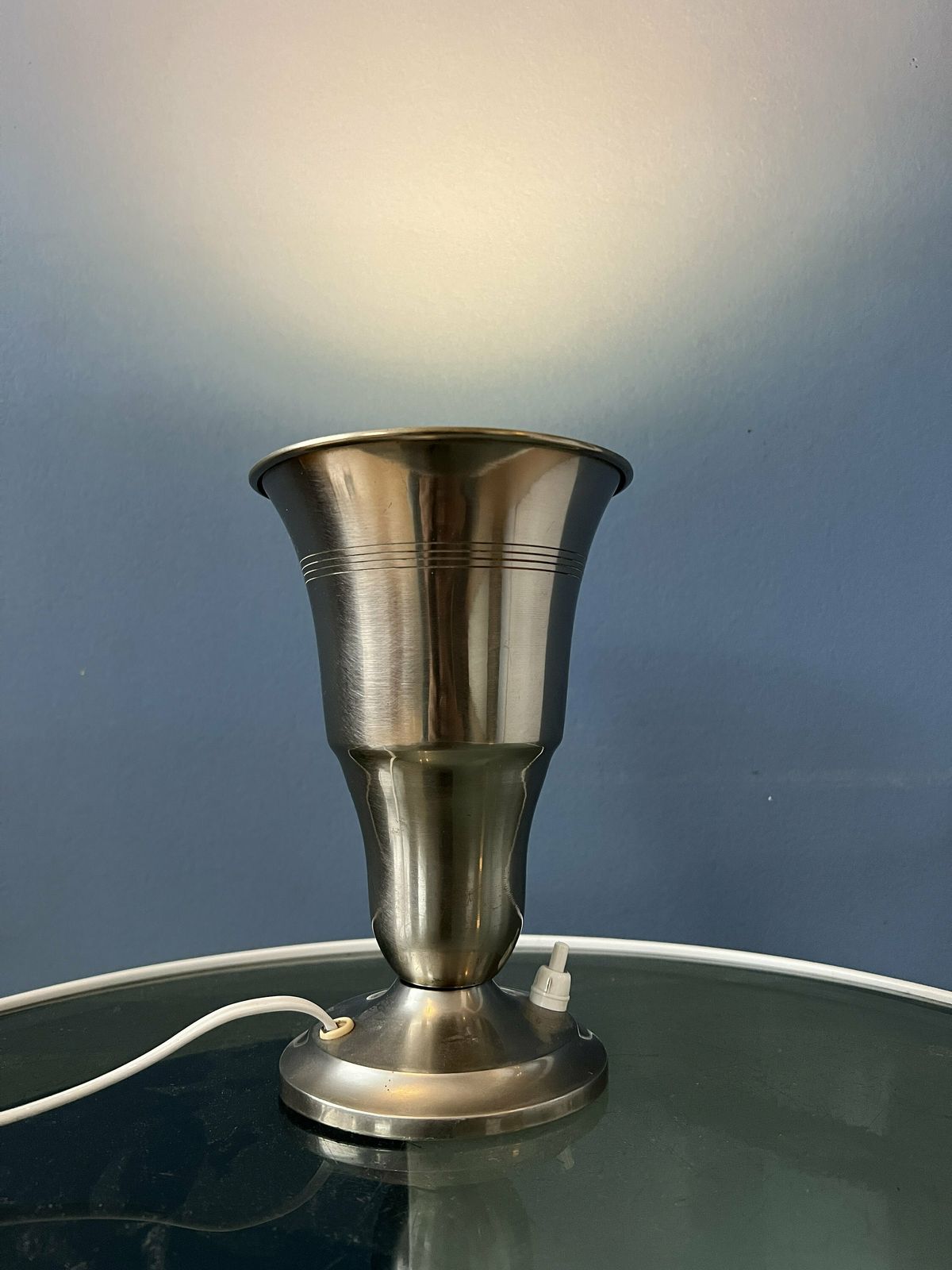 Metalen Trompet Uplighter 'Cup' Tafellamp In Zilverkleur photo 165.0