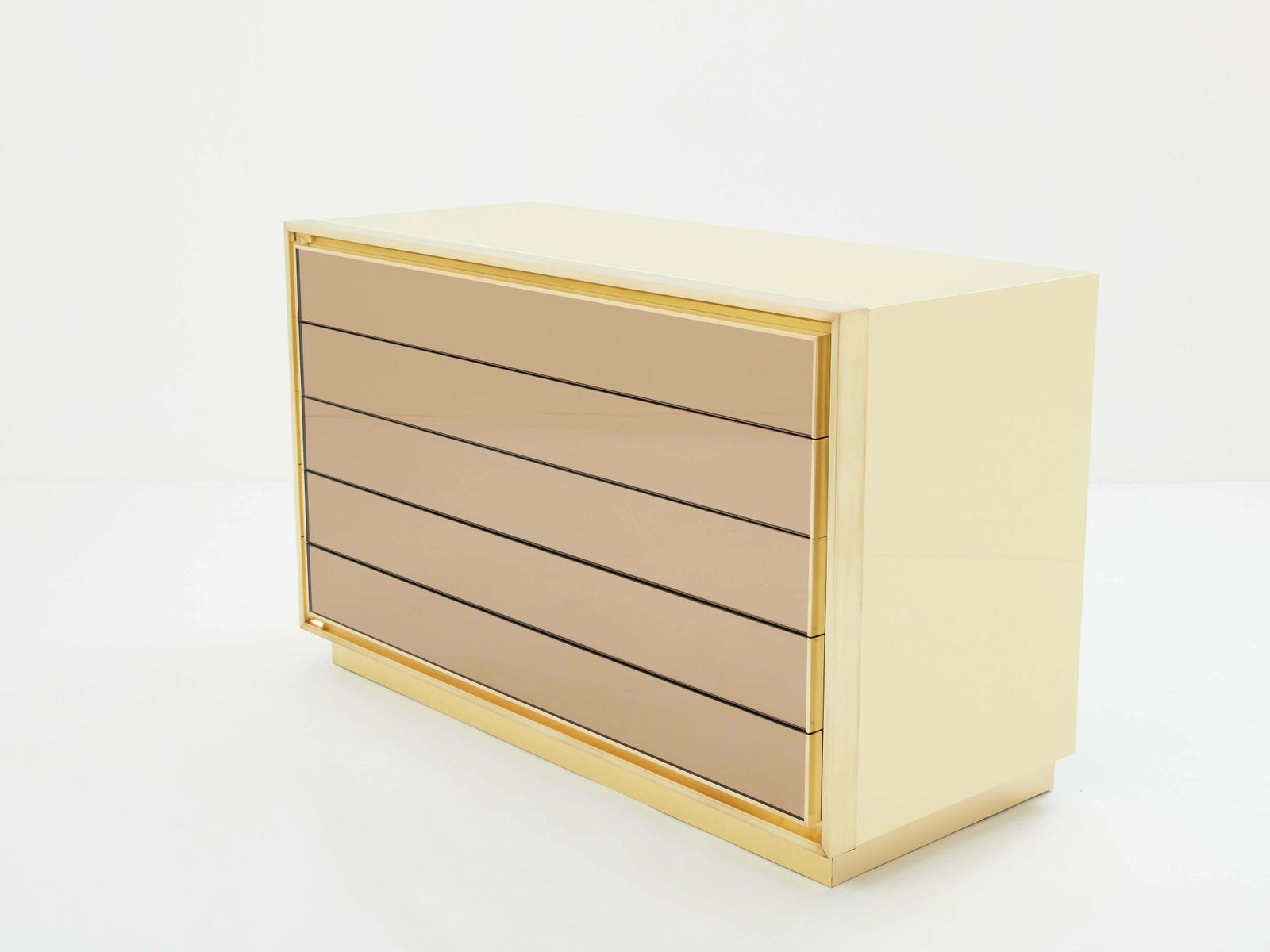 Commode Maison Jansen en laque crème, laiton et miroirs, années 1970 photo furniture