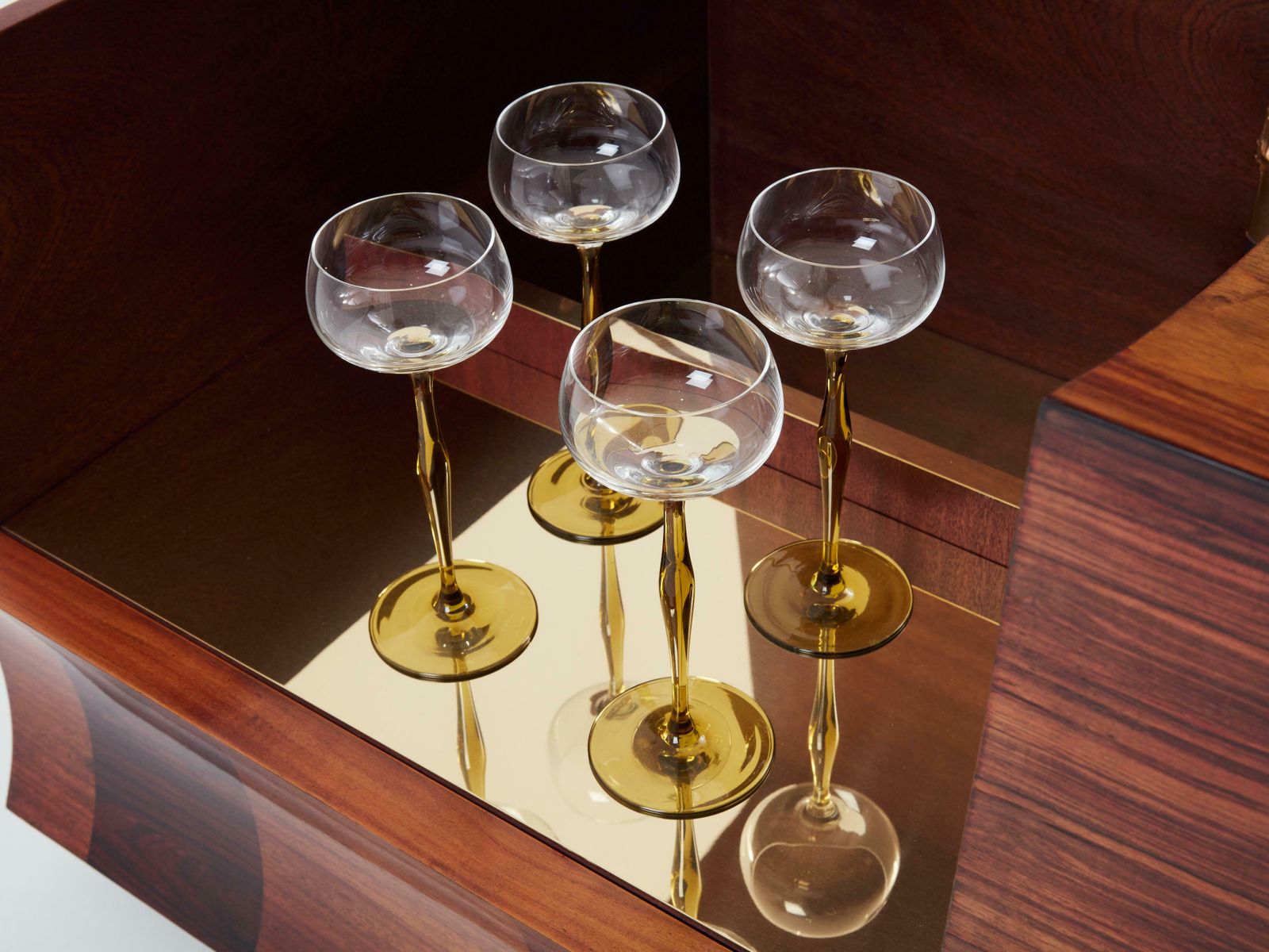 photo buy Cabinet bar Michel Lefevre en placage et marqueterie, 1960