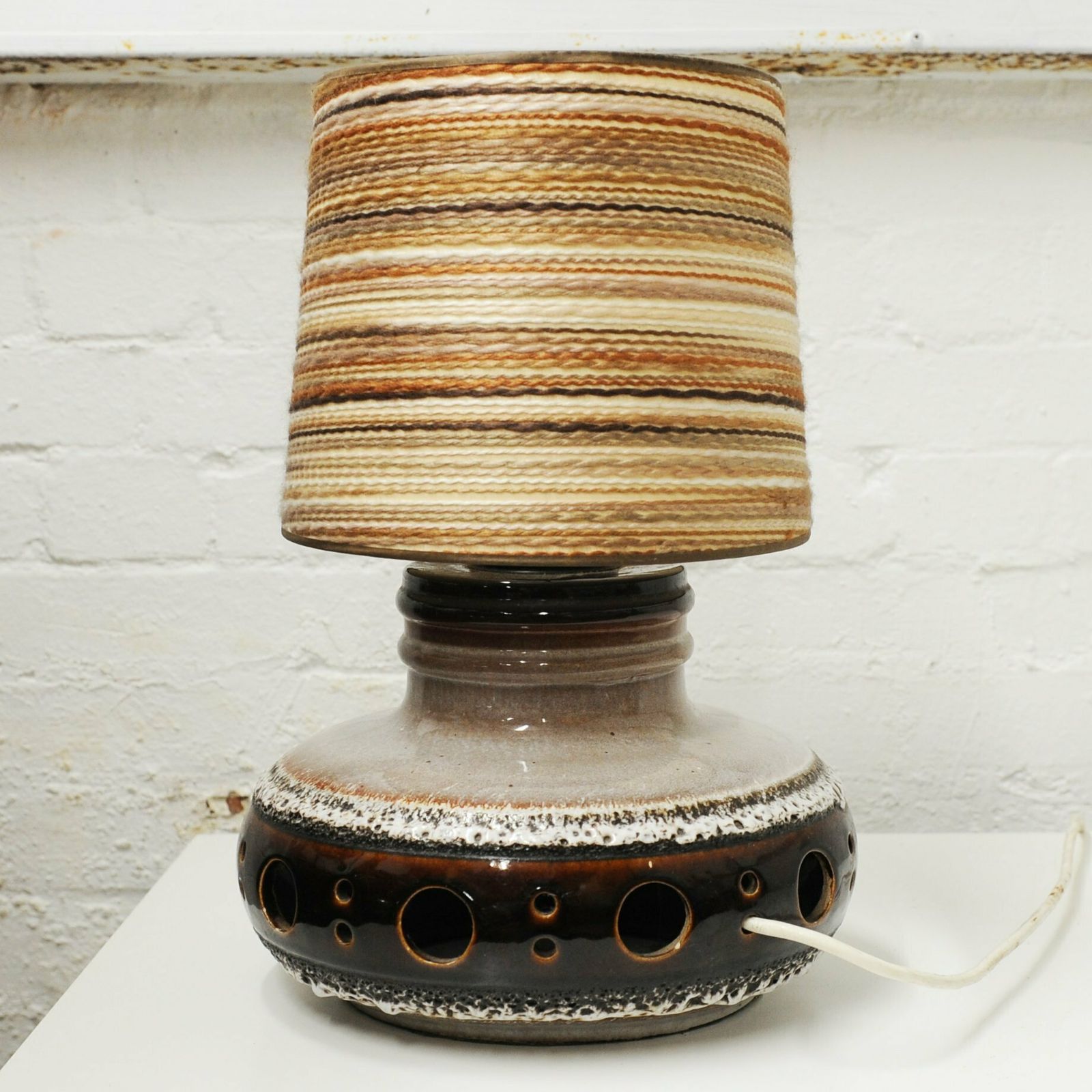 Large Herda Ceramic Volcanic Lava Dutch Desk Lamp, 1970s, photo Lighting