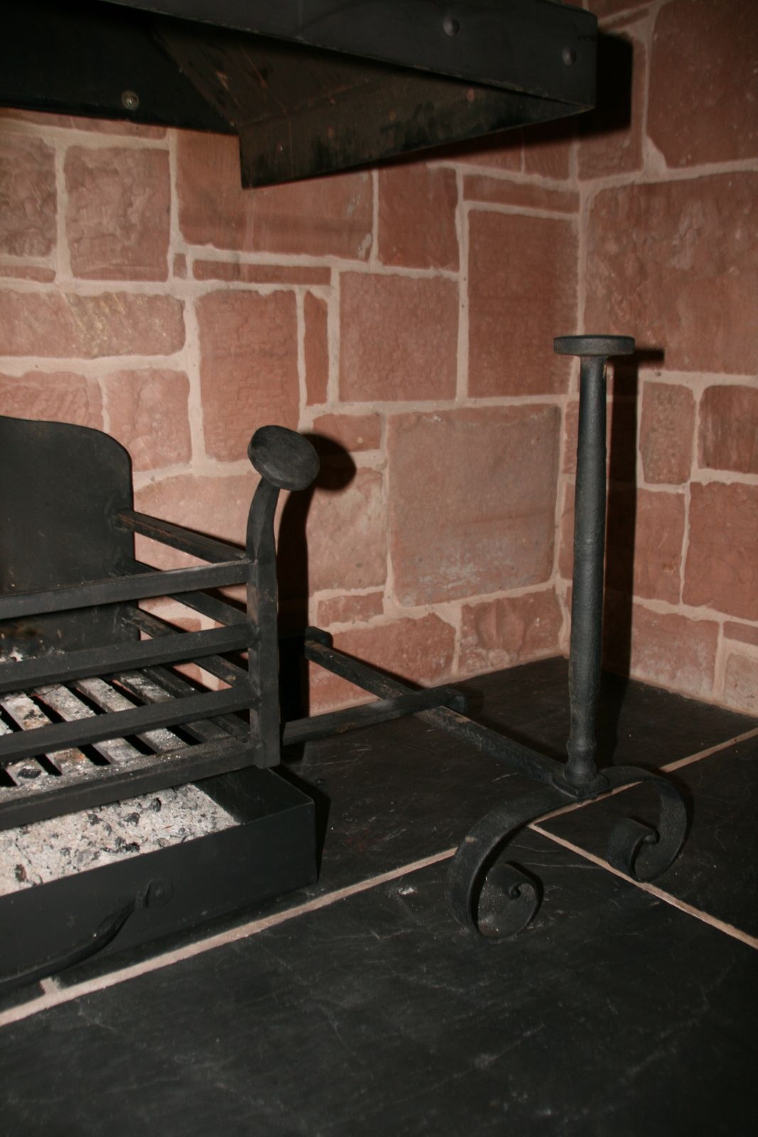Traditional Blacksmith Made Fire Grate & Dogs. photo Home Fixtures