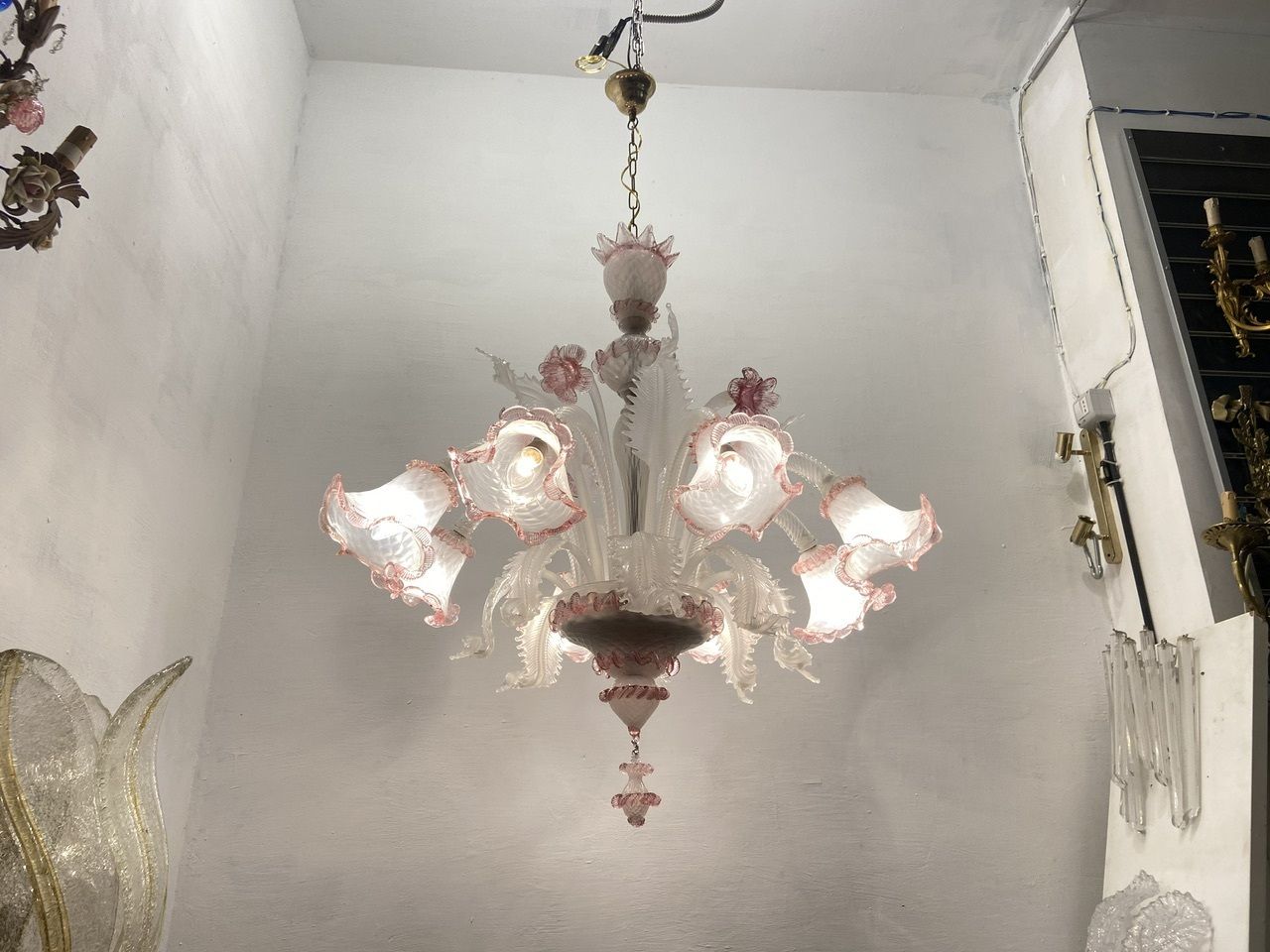 Large Blossom Pink Venetian Chandelier 1960’s photo Lighting