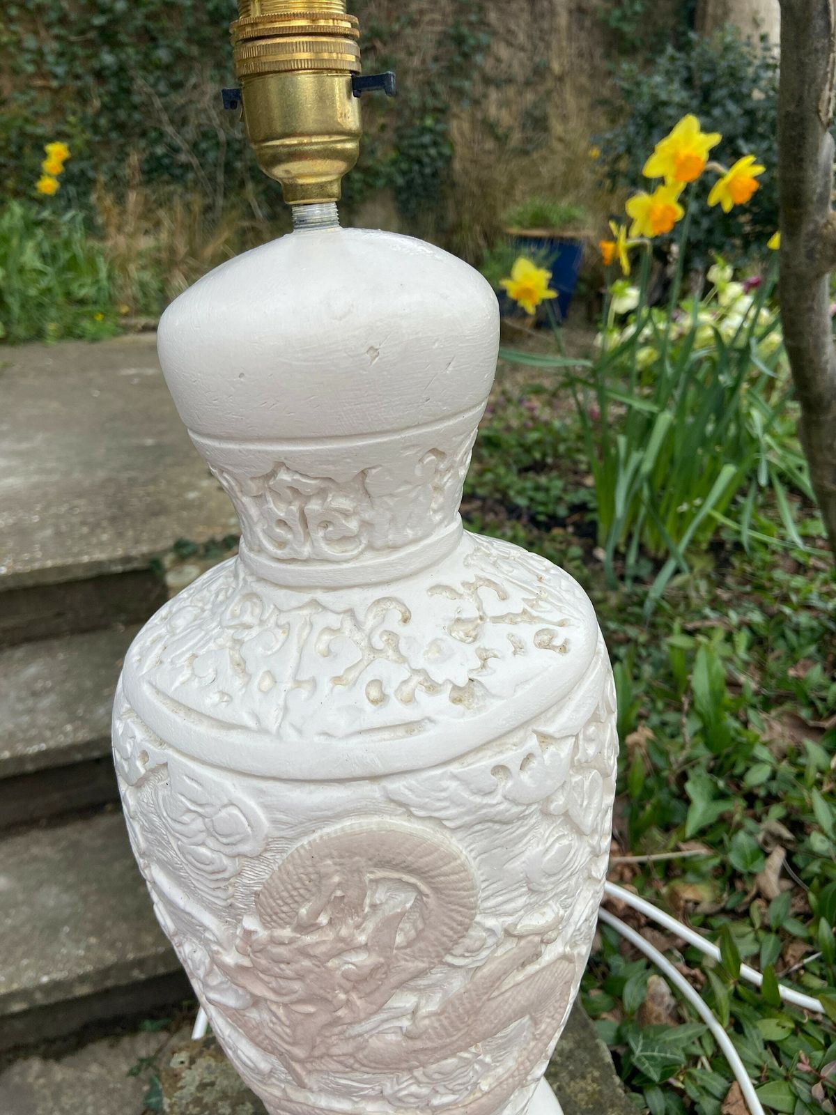 Large Vintage Oriental Dragon Style Handcrafted And Handpainted Plastercast Lamp   Dragon Detail, Cream And Beige photo Lighting