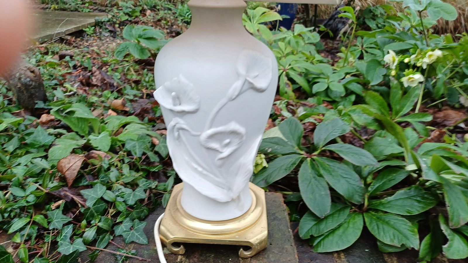 Elegant Vintage Ceramic Lamp With Shade And Moulded Flower Motif Base On Brass Base. Quality Lamp. Working Condition. photo for sale