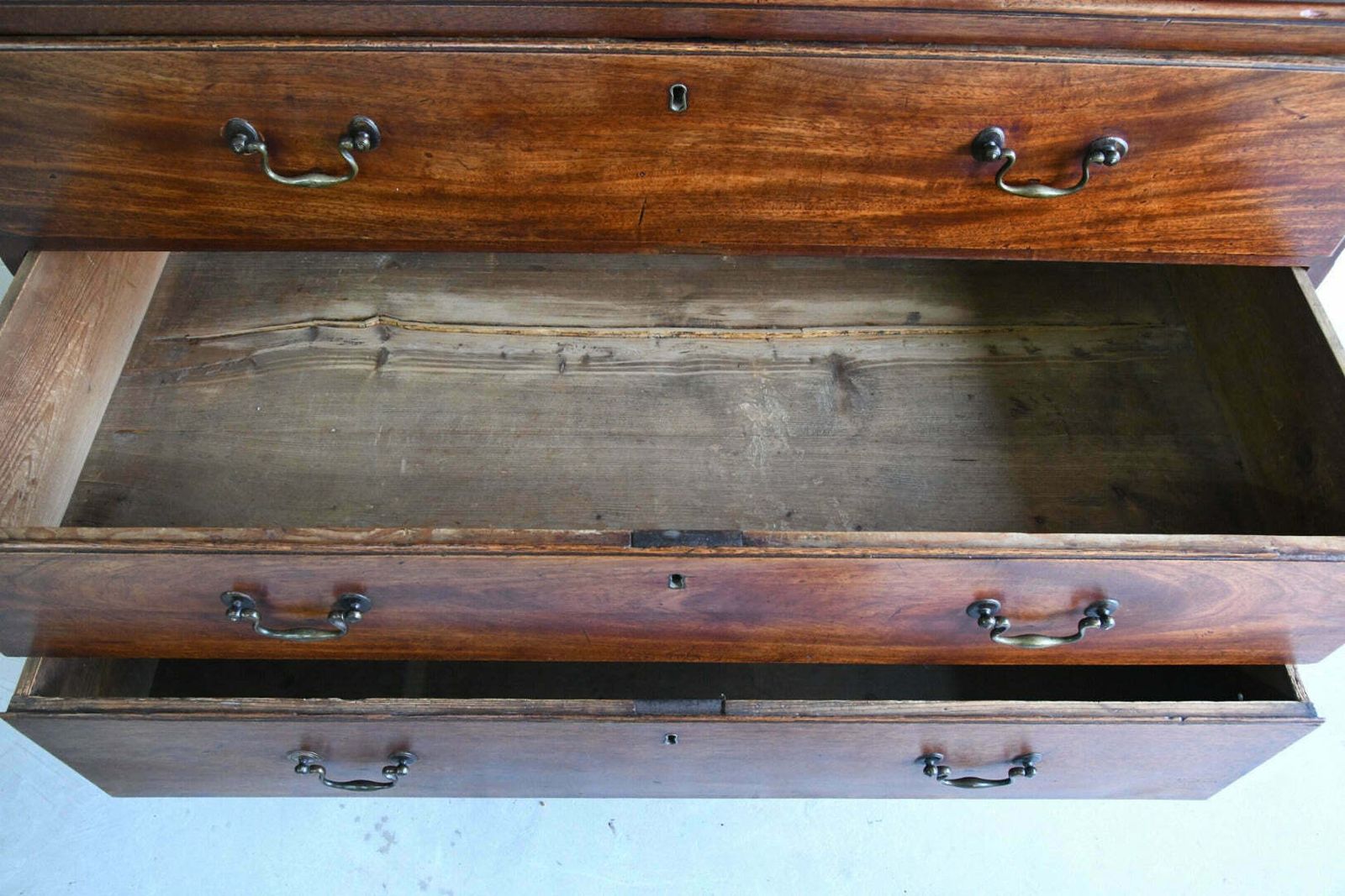 Furniture Antique Georgian Mahogany Chest On Chest photo