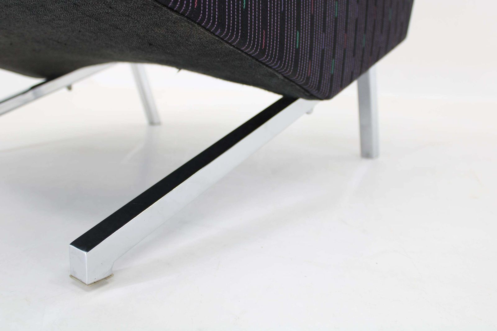 photo buy 1970s Pair Of Italian Design Armchairs