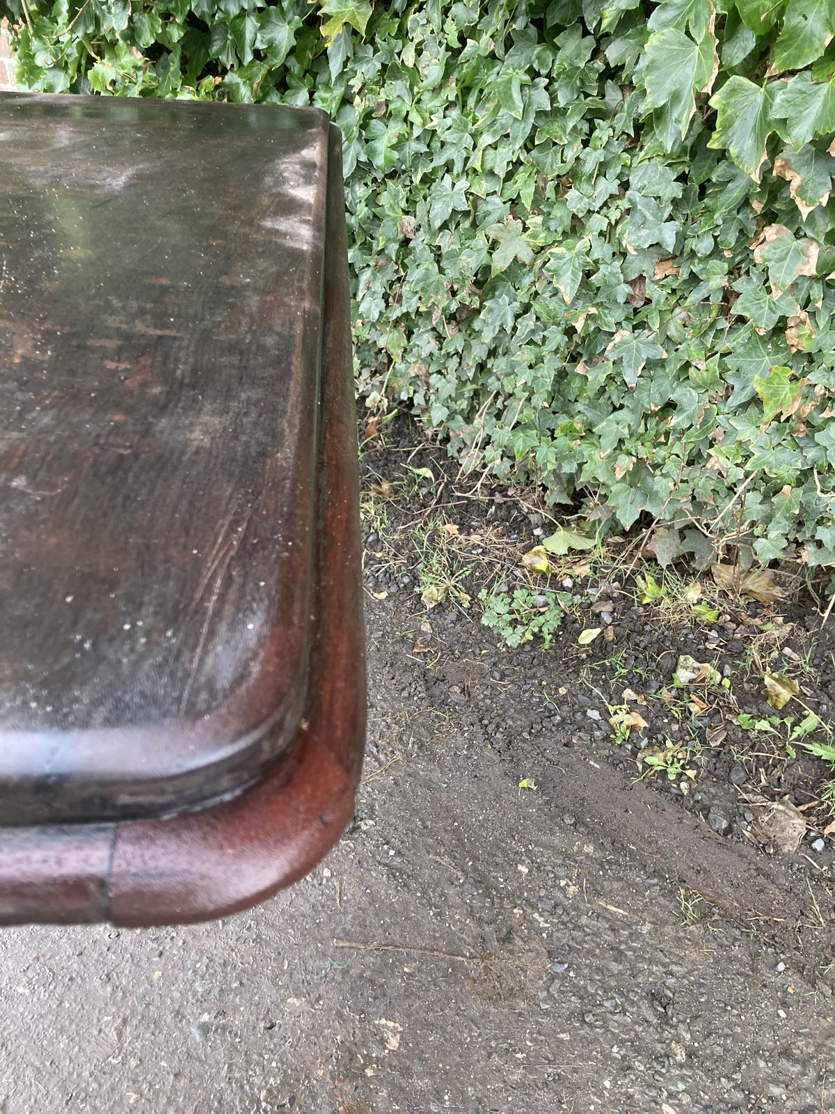 photo vintage Victorian White Cast Iron Base, Mahogany Top Garden Table