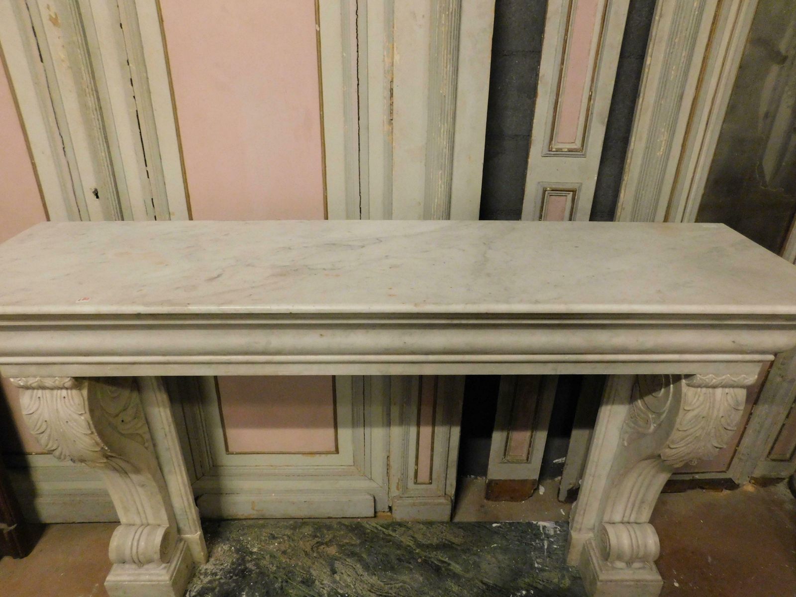 photo vinterior Old White Carrara Marble Mantle Fireplace With Sculpted Legs, France