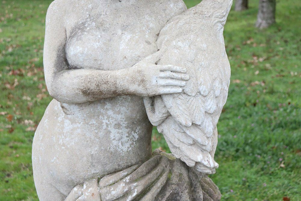 photo vinterior Early 20th Century Leda And The Swan Garden Statue