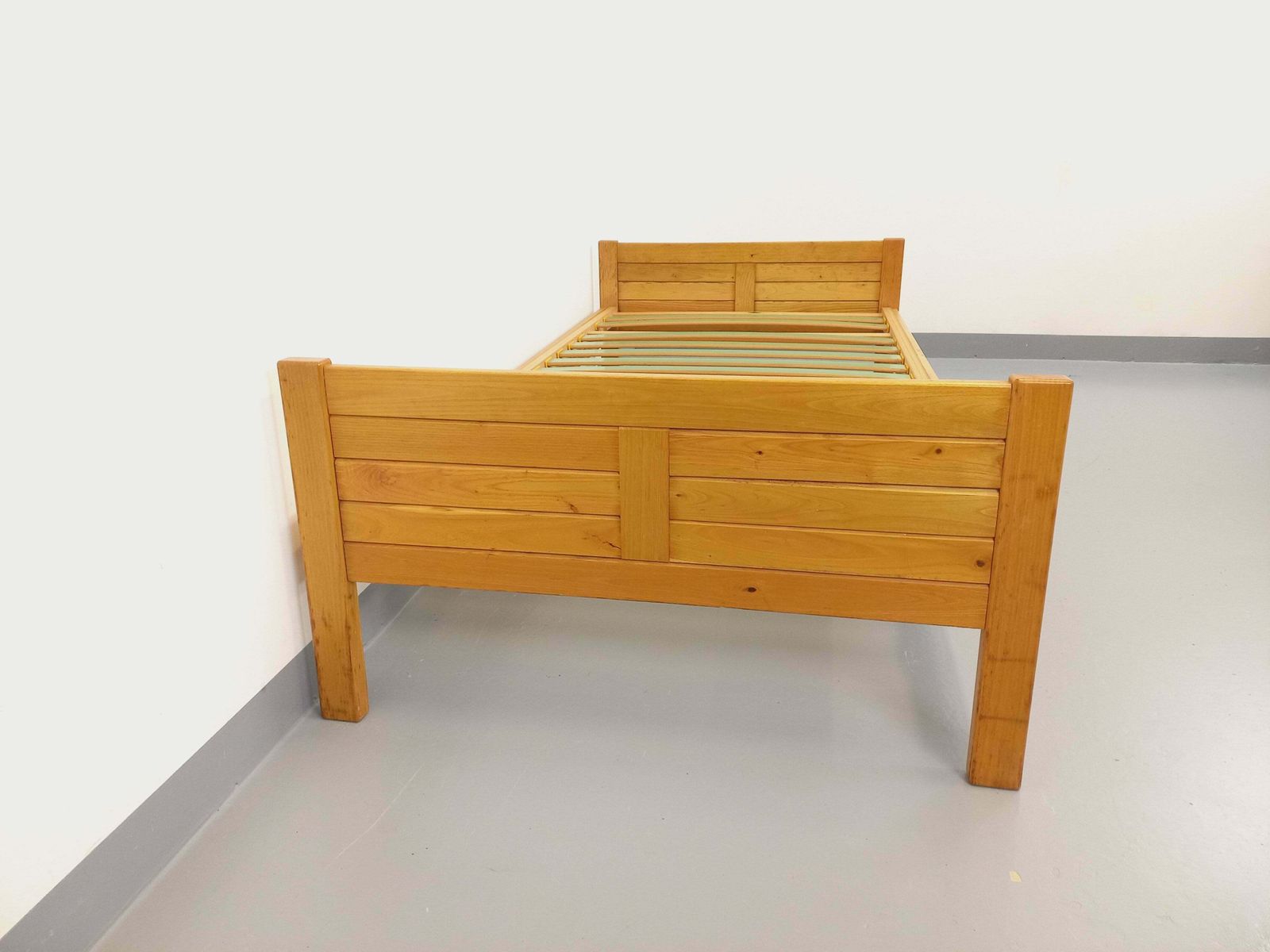 New | Mountain Design Les Arcs Single Bed In Ash photo for sale