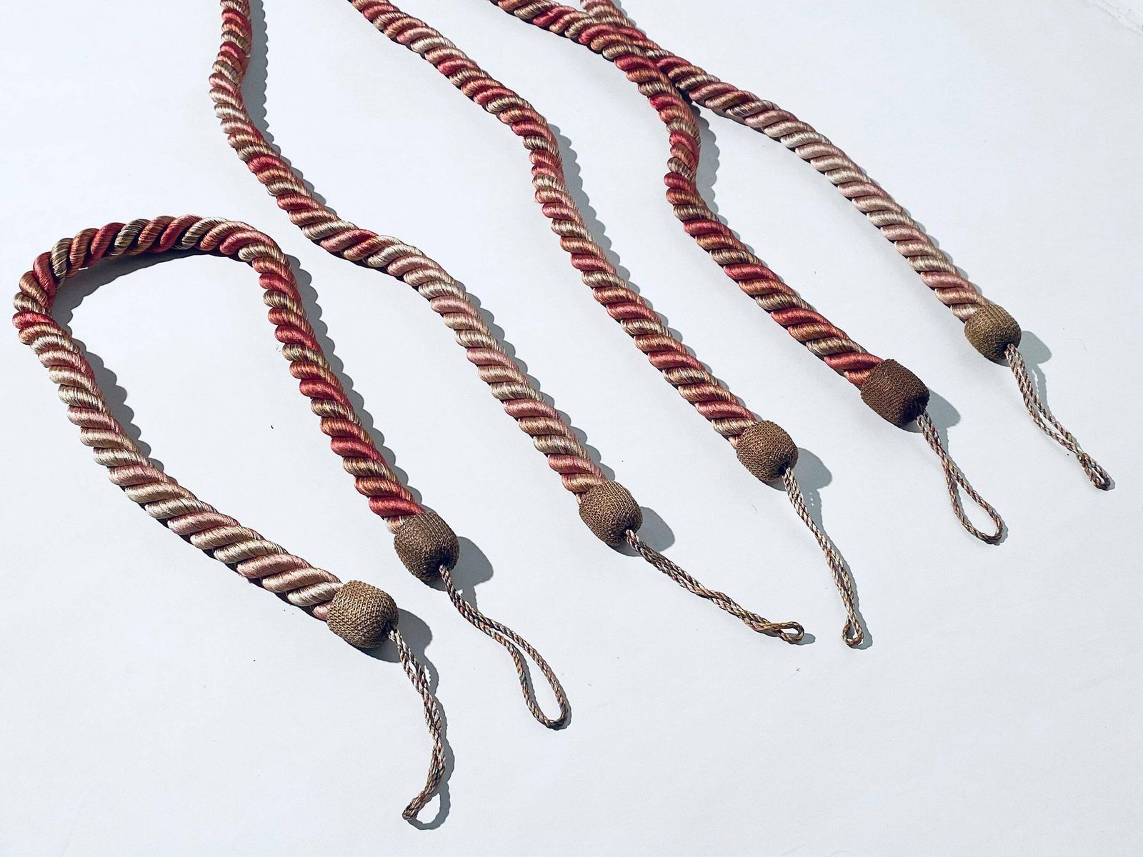 Four Vintage Curtain Ties / Rosé An Gold / Classic Living Room Design France