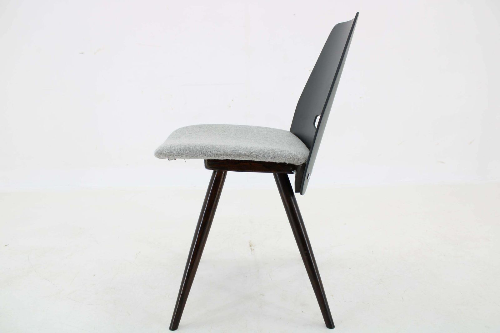 1960s Set Of Four Dining Chairs By Tatra, Czechoslovakia photo vinterior