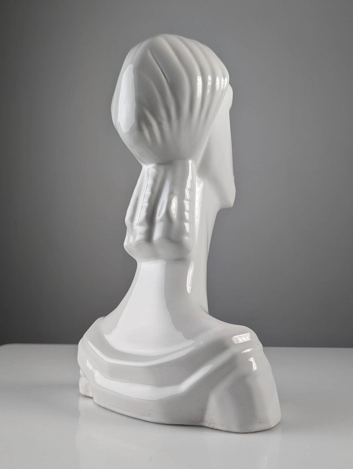 Ceramic Bust Sculpture Of A Woman In Art Deco Style photo vinterior