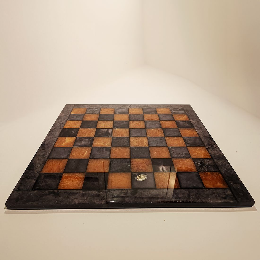 photo furniture Chess Set In Hand Carved Italian Alabaster Of Volterra   Black And Natural Agate 1970s