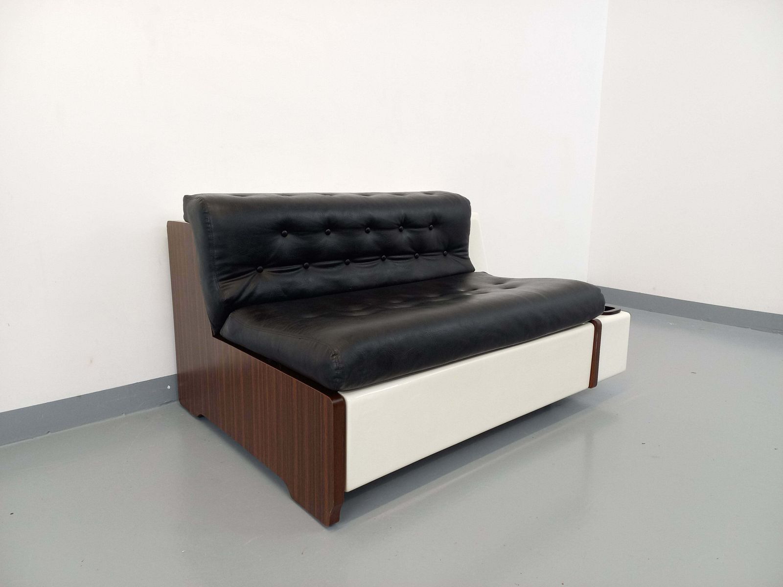 Beka Tortuga Sofa Bed With Lighting In Skai