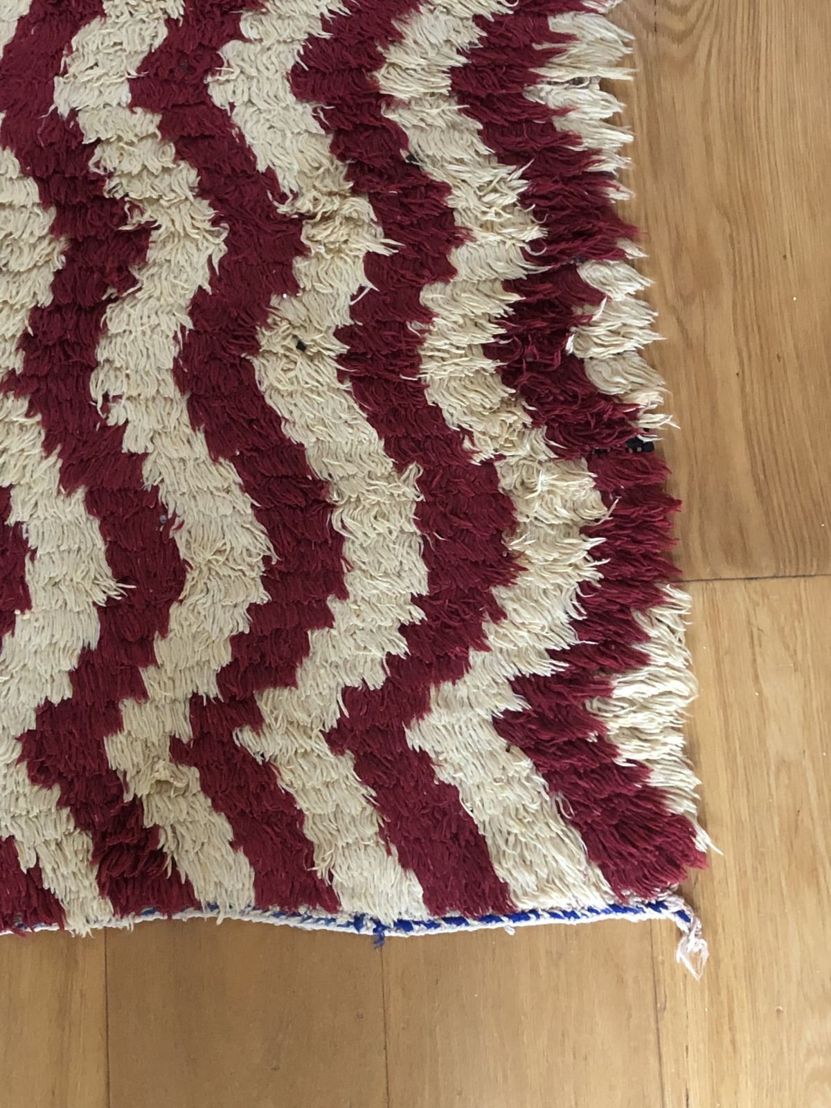 Antique Berber/ Boujad/ Azilal Red And Cream White Wave Runner photo Textiles