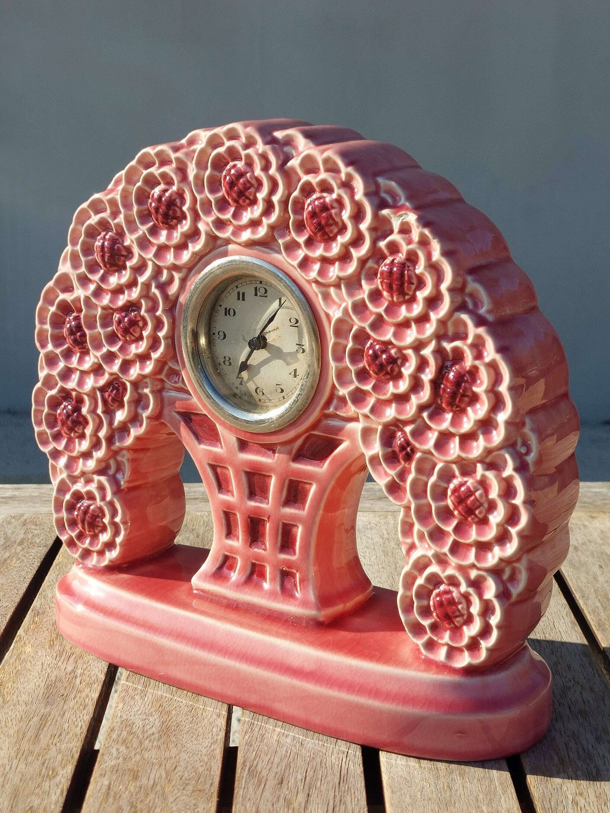 French Art Nouveau / Majolica Floral Dresser Mantel Clock / Esdeve Sarreguemines Mantel Clock / Art Nouveau / France / 1890 1919