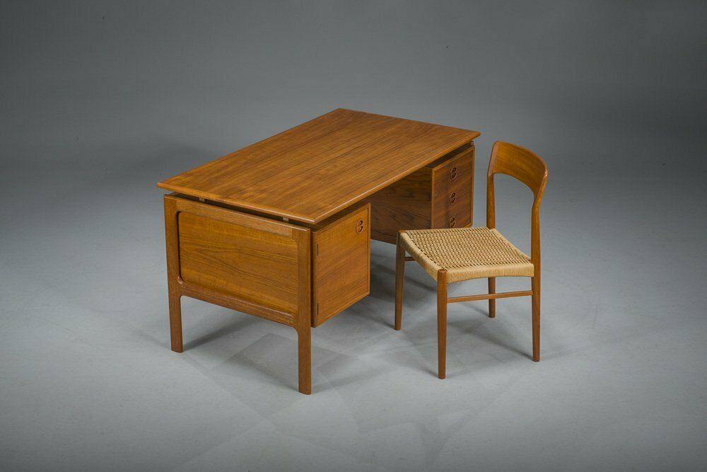 Danish Desk By Arne Vodder For Gv Møbler, 1960s photo vintage