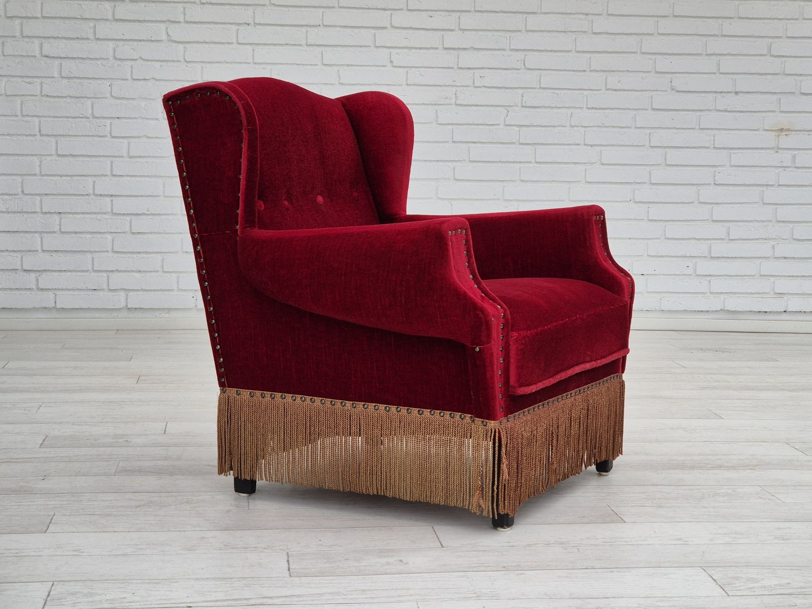 Deense Loungestoel, Ca. Jaren 1960, Meubelvelours, Eikenhouten Poten. photo vinterior
