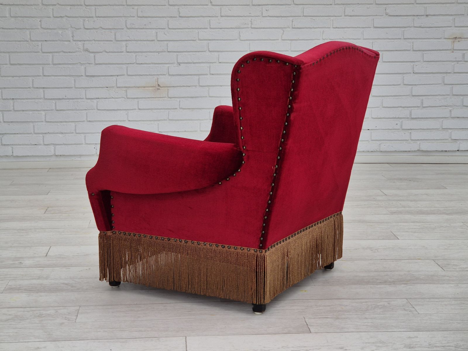 Meubels Deense Loungestoel, Ca. Jaren 1960, Meubelvelours, Eikenhouten Poten. photo