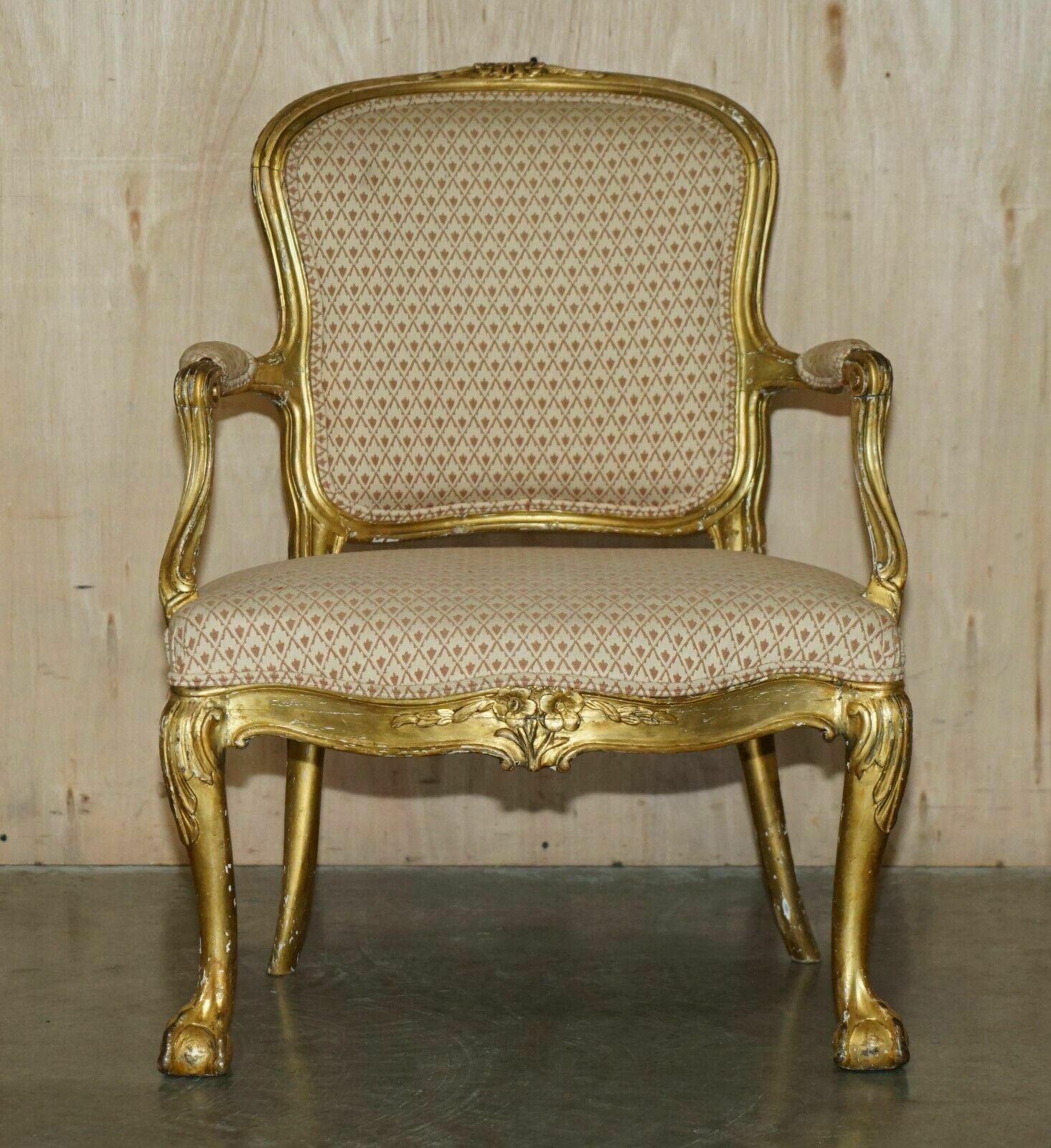 Fine Gold Giltwood 18th Century Claw & Ball Feet Carved Antique Bergere Armchair photo furniture