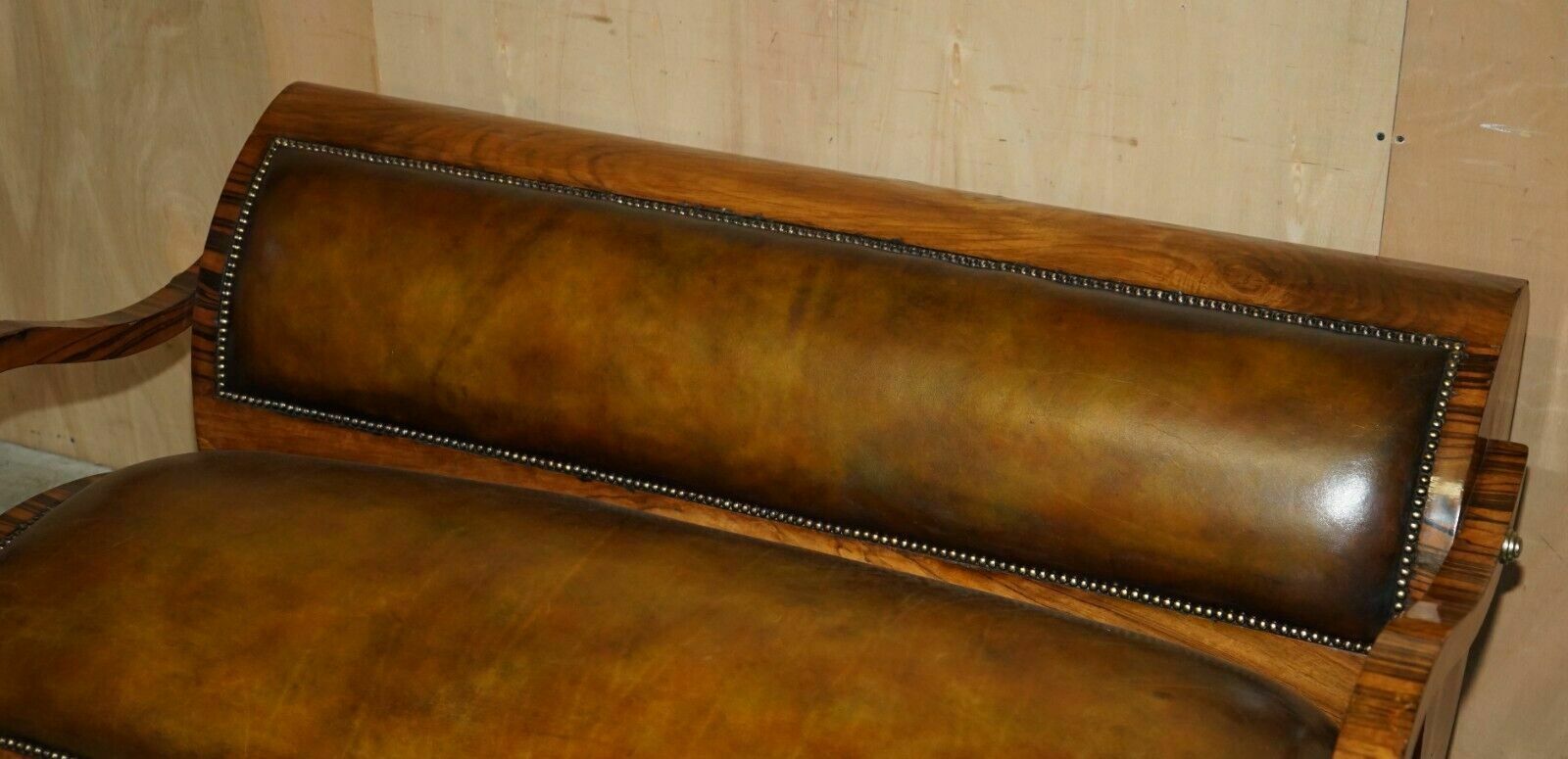photo vintage Fully Restored Art Deco Circa 1920's Zebrano Brown Leather Sofa Armchair Suite
