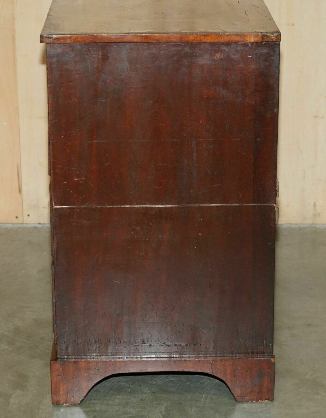 photo for sale Antique George III Bachelors Chest Of Drawers Attributed To Gillows Of Lancaster