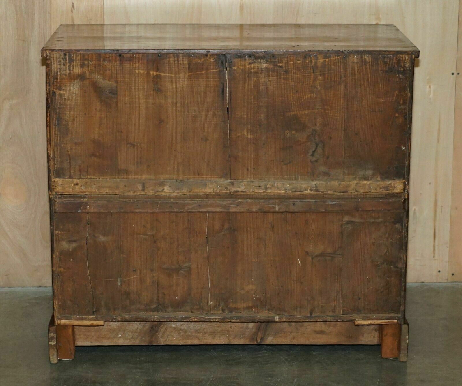 Furniture Antique George III Bachelors Chest Of Drawers Attributed To Gillows Of Lancaster photo