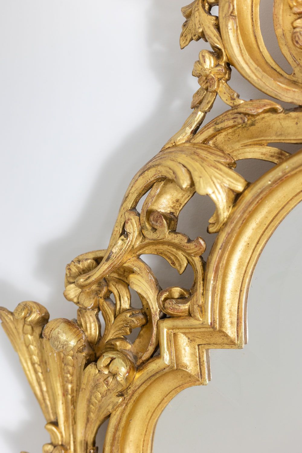 Regency Style Mirror In Carved And Gilded Wood. 1950s. photo 2500.0