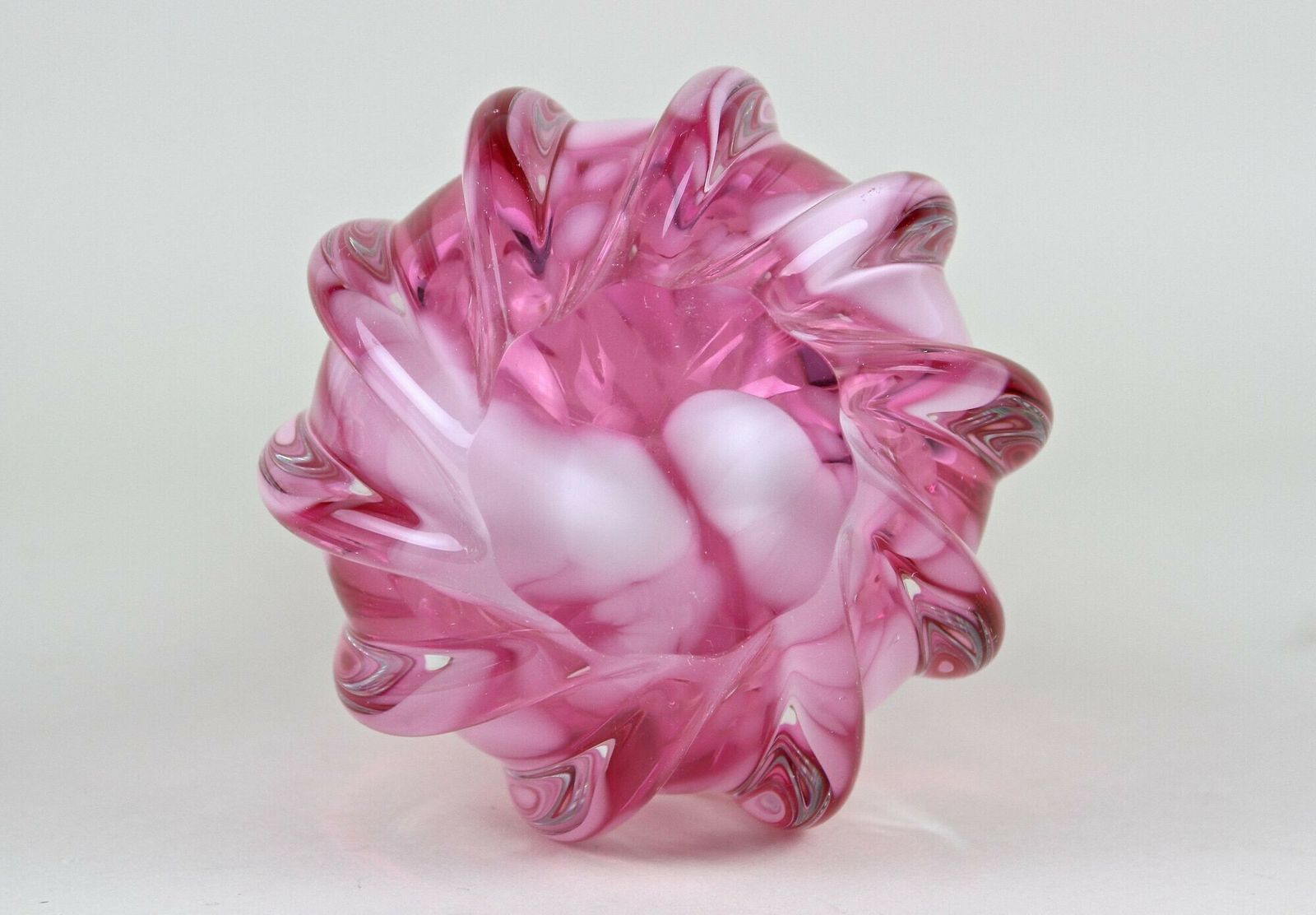 photo vintage Pink Long Neck Murano Glass Vase, 20th Century, Italy Circa 1970