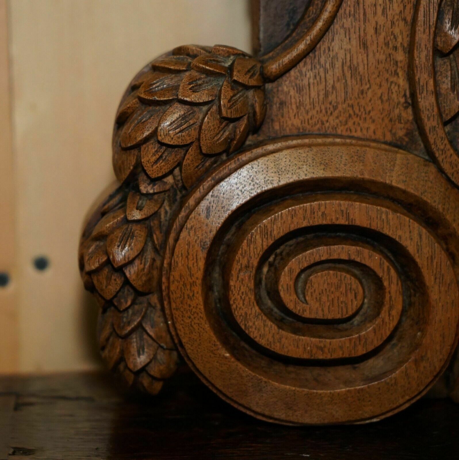 photo vintage Stunning Antique Victorian Hand Carved Cir 1860 American Eagle Overmantle Mirror