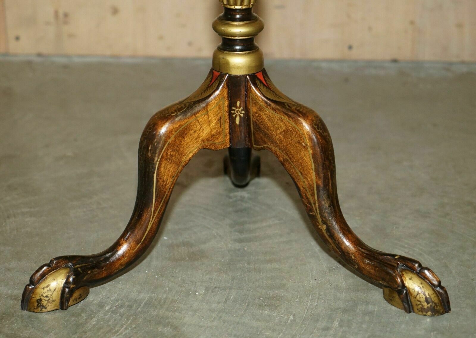photo vinterior Antique Circa 1900 Chinese Chinoiserie Tilt Top Side End Table Claw & Ball Feet