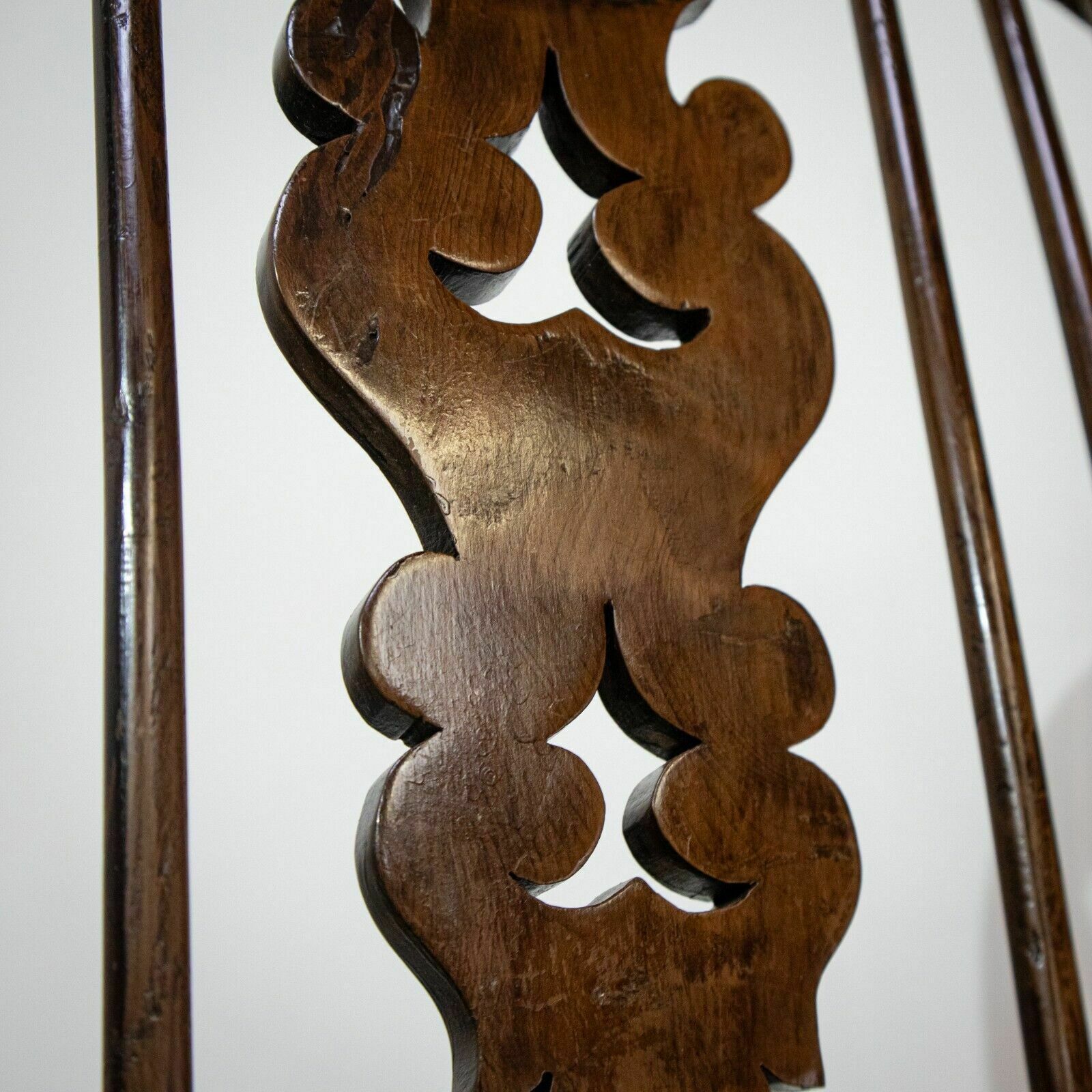 photo furniture 19th Century Yew High Back Windsor Chair