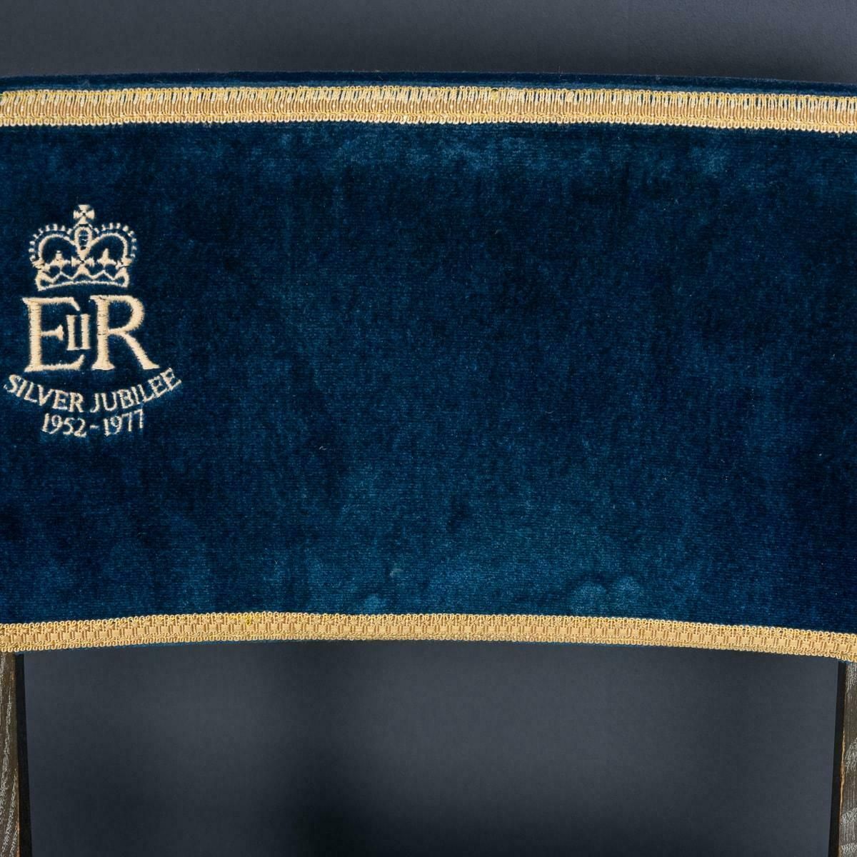 photo buy Set Of Four Silver Jubilee Commemorative Chairs By Hands Of Wycombe C.1977