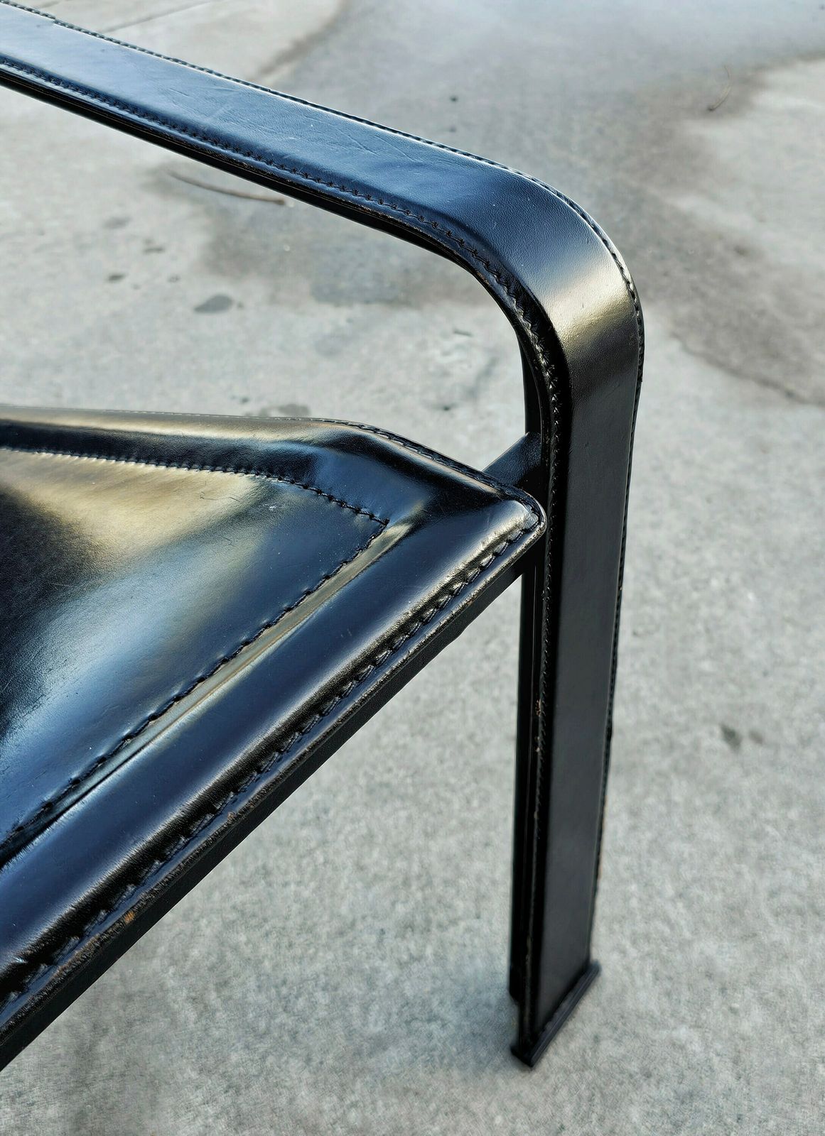 Postmodern Lounge Chair Golfo Dei Poeti In Black Leather By Jacques Toussaint And Patrizia Angeloni For Matteo Grassi / Made In Italy 1970s photo 2500.0