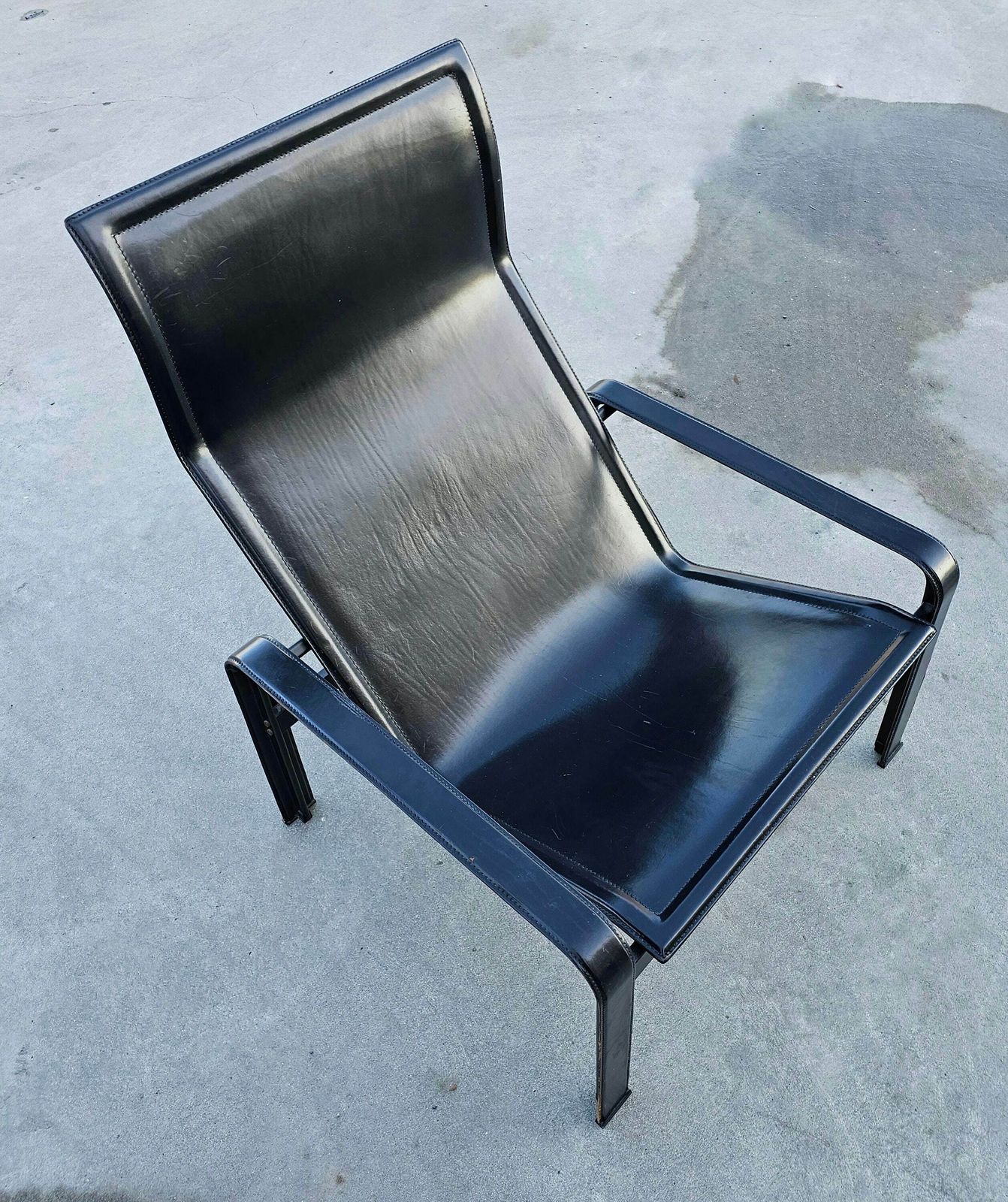 photo furniture Postmodern Lounge Chair Golfo Dei Poeti In Black Leather By Jacques Toussaint And Patrizia Angeloni For Matteo Grassi / Made In Italy 1970s