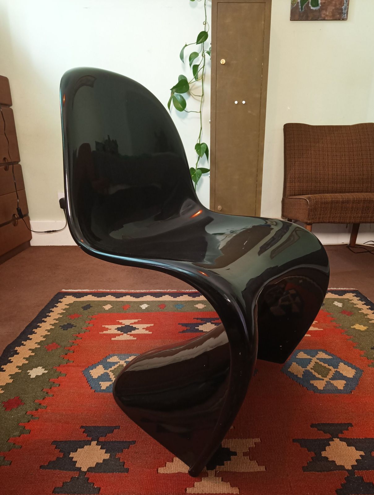 Panton Chair, Verner Panton / Herman Miller Collection. Second Generation (1968 1971)