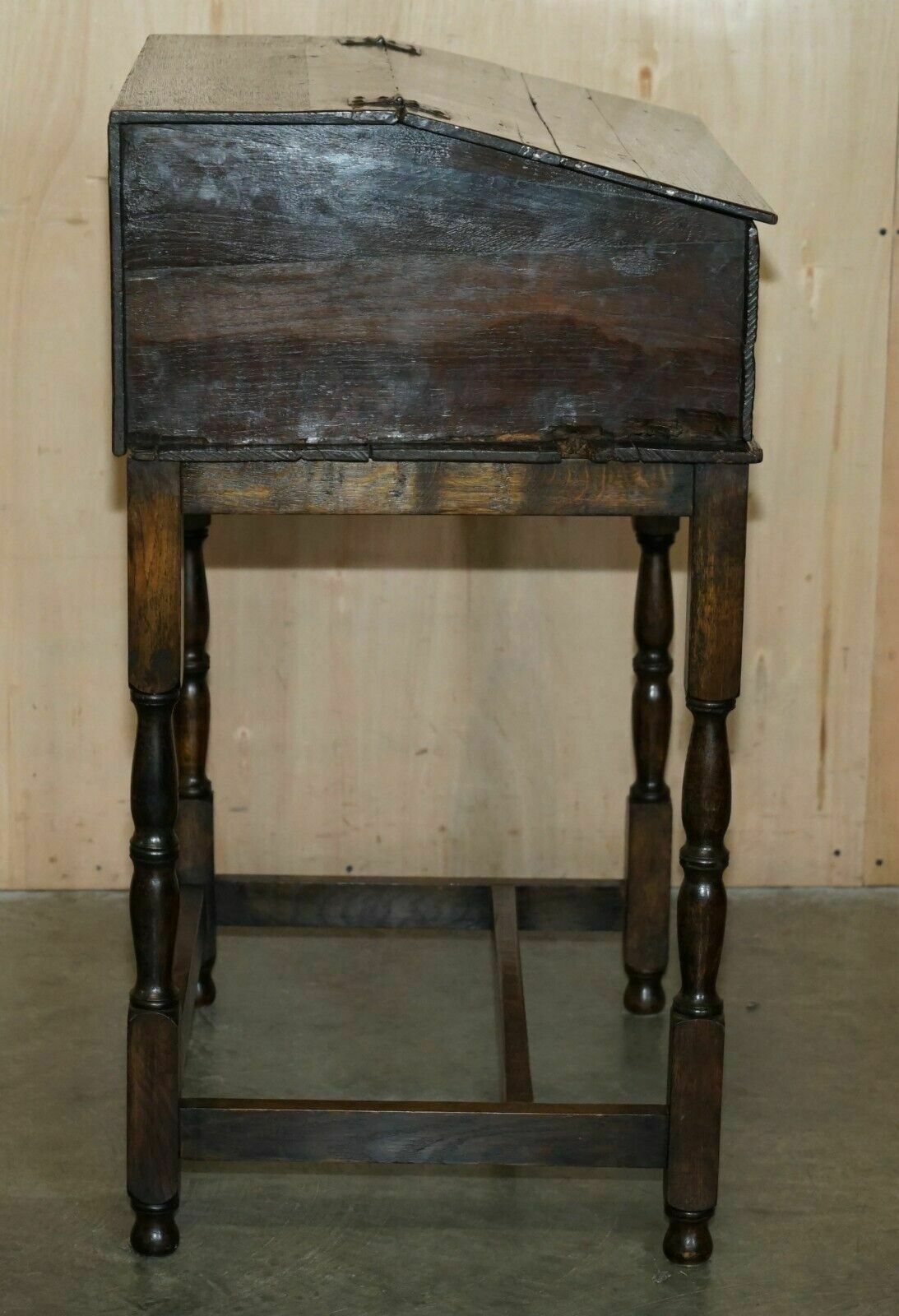 photo vintage Antique 1684 Dated Hand Carved 17th Century Lift Top Writing Table Desk Bible