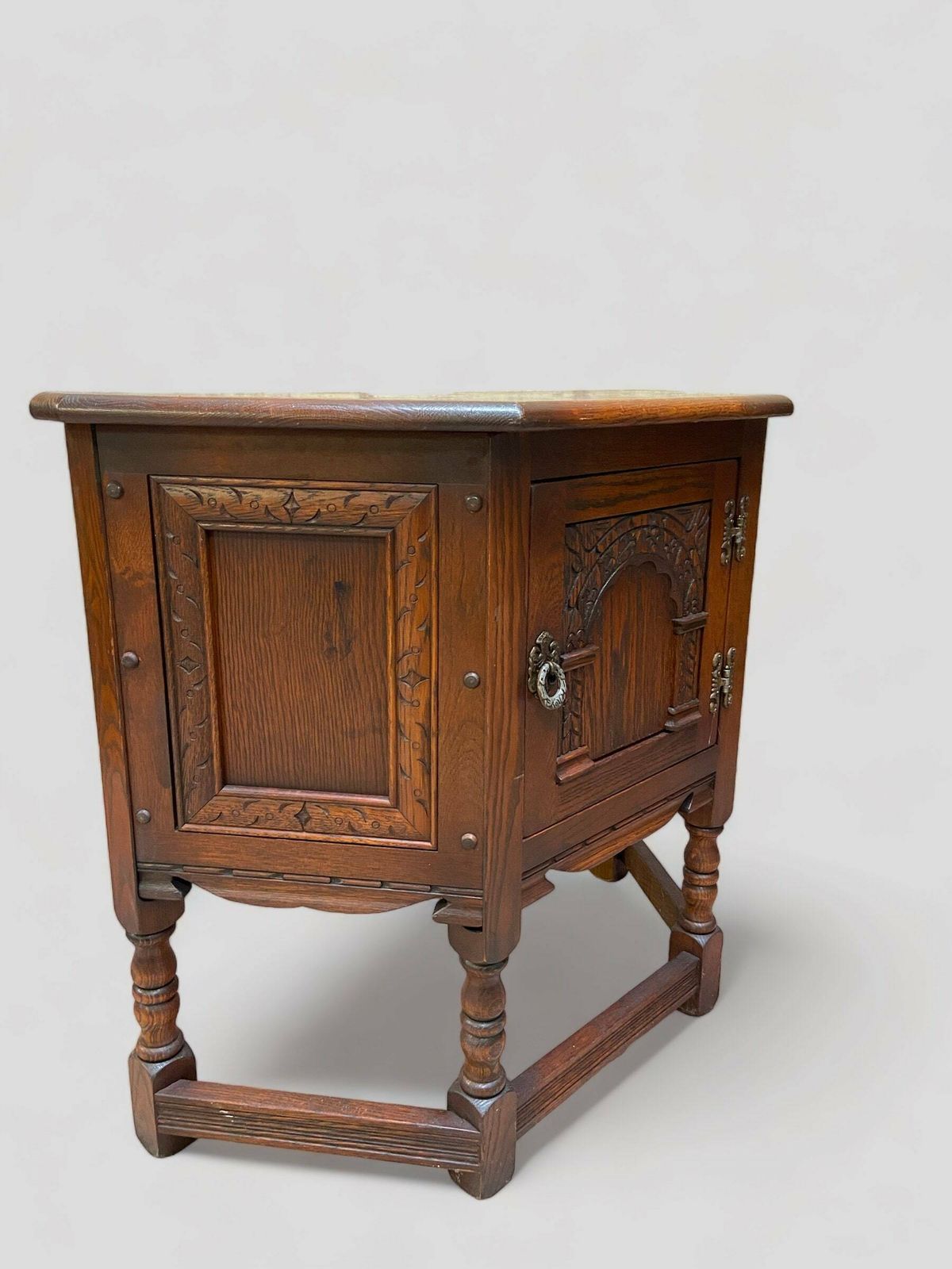 Vintage Old Charm Wood Brothers Side Cabinet / Carved Oak Canted Credence / Tudor Brown 1970s / Free Delivery photo 270.0