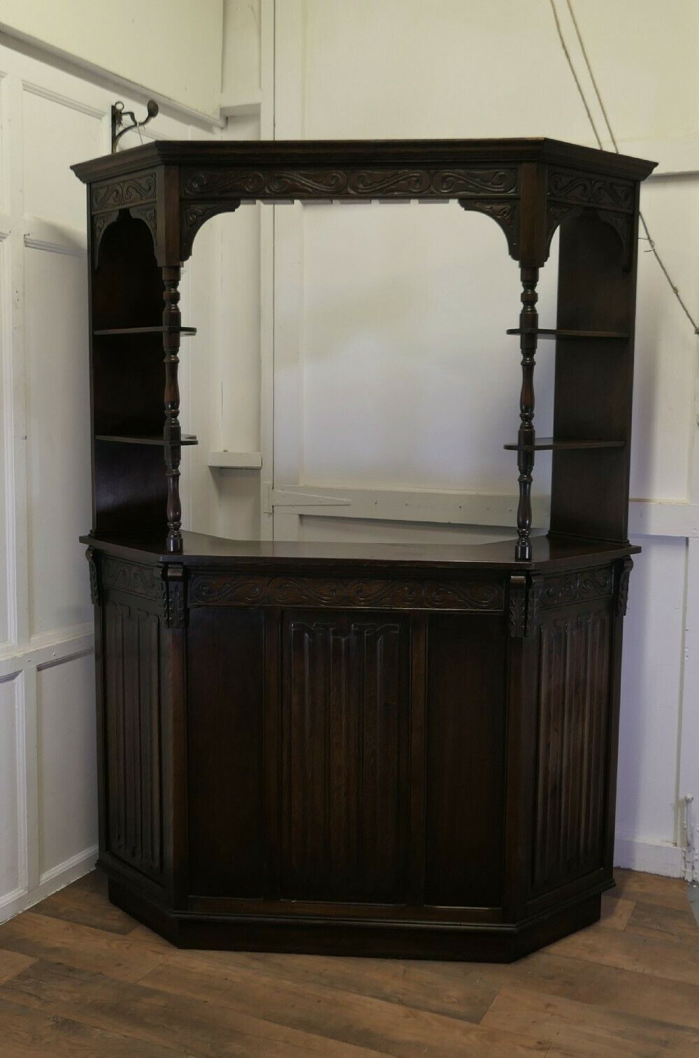 Country House Hostess Greeting Station, Reception Bar