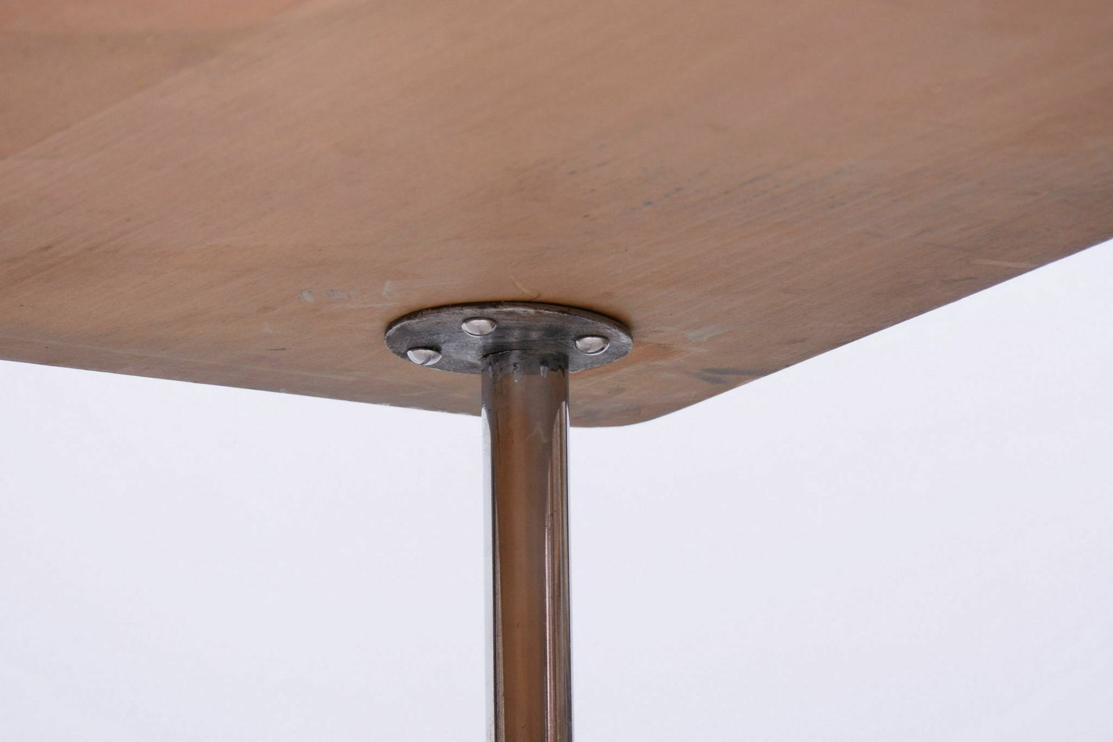 photo furniture Restored Bauhaus Table, By Hynek Gottwald, Chrome Plated Steel, Czech, 1930s