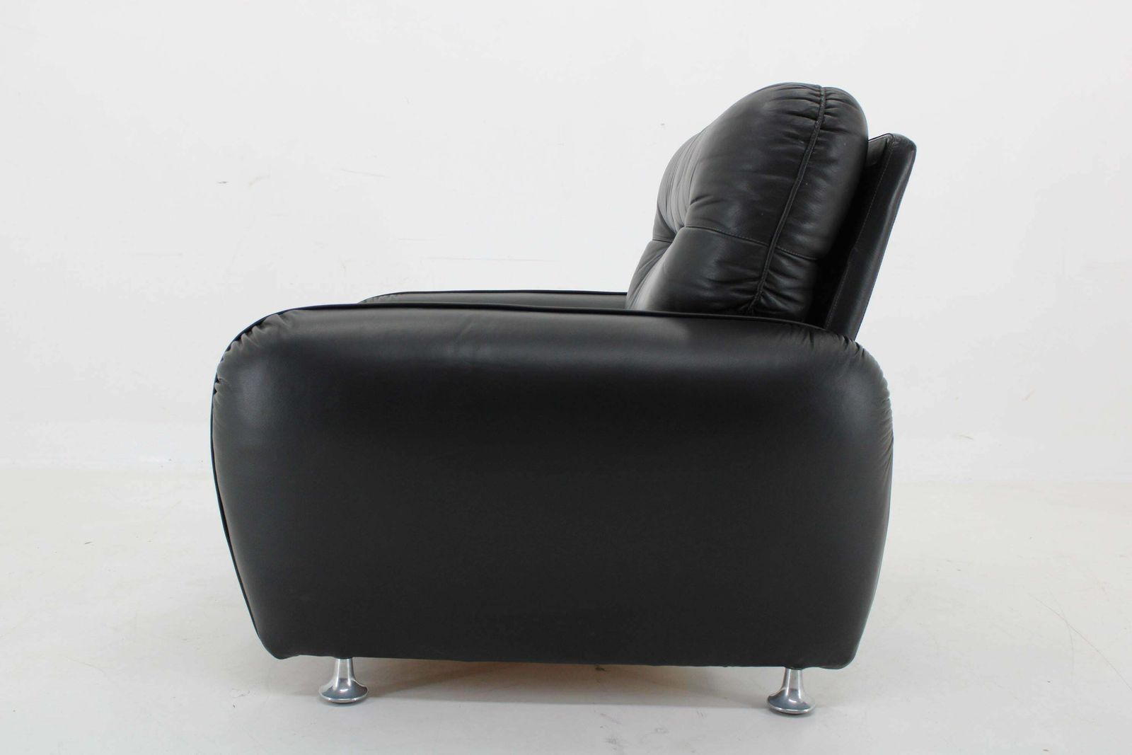 1970s Armchair In Black Leather, Italy photo 1308.0