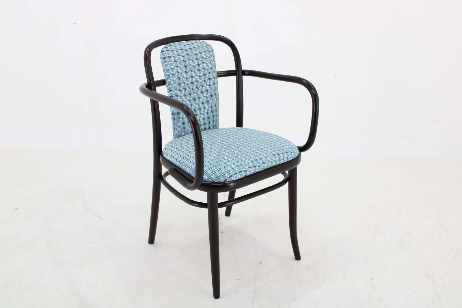 1970s Beech Bentwood Chair By Ton, Czechoslovakia photo furniture